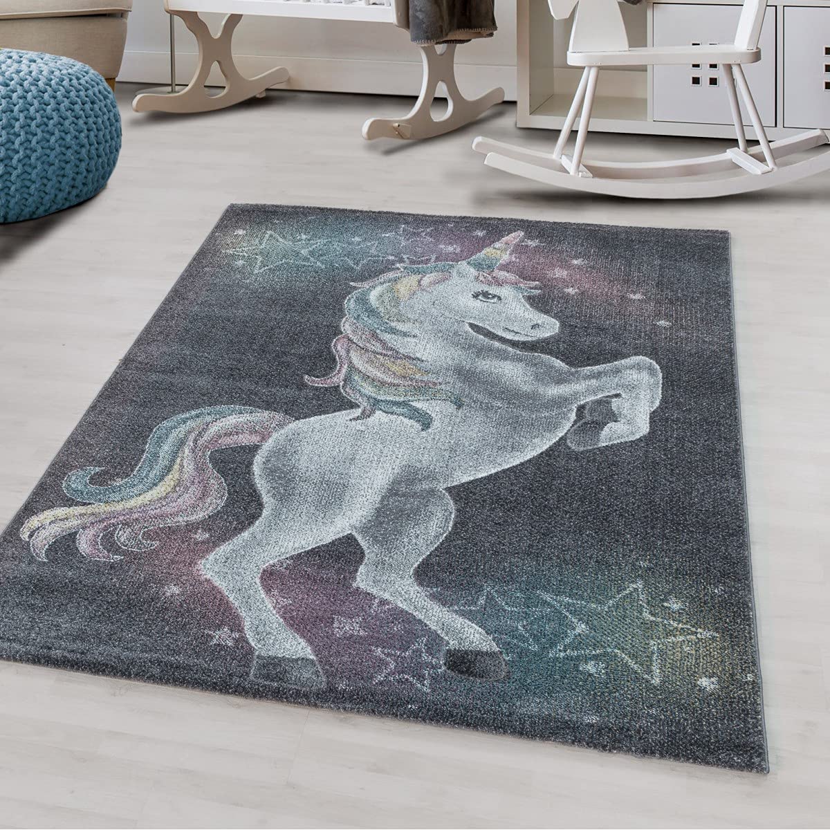 Tapis enfant licorne et étoiles pour illuminer le regard de votre petit rêveur