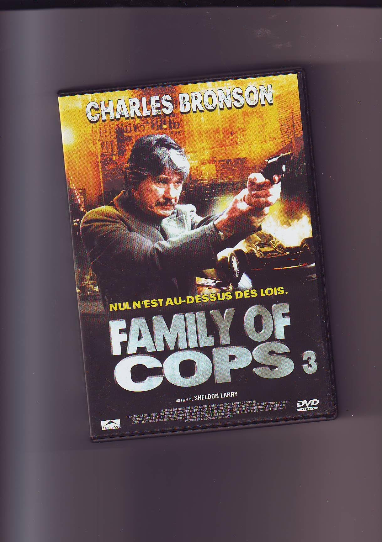 Family of Cops 3 [VHS]