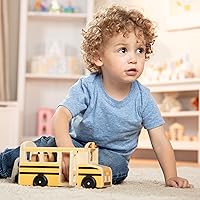 Vista 6 de Melissa & Doug Juego de madera para autobús escolar con 7 figuras de juego