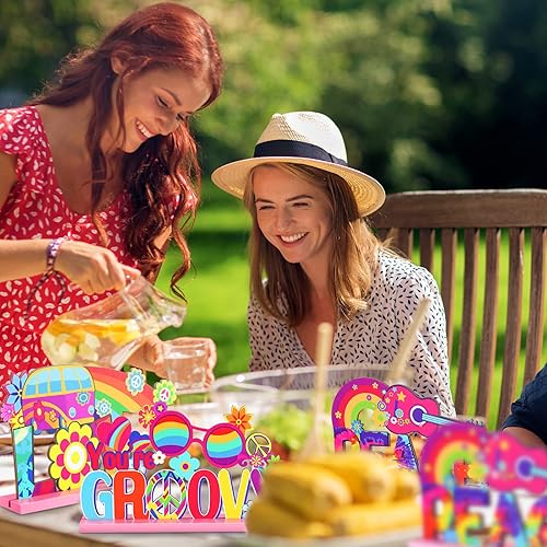 Miniatura 4 de Blulu 3 piezas de centros de mesa de madera hippie de los años 60 para fiesta de teñido anudado, decoración de mesa de madera con signo de paz,