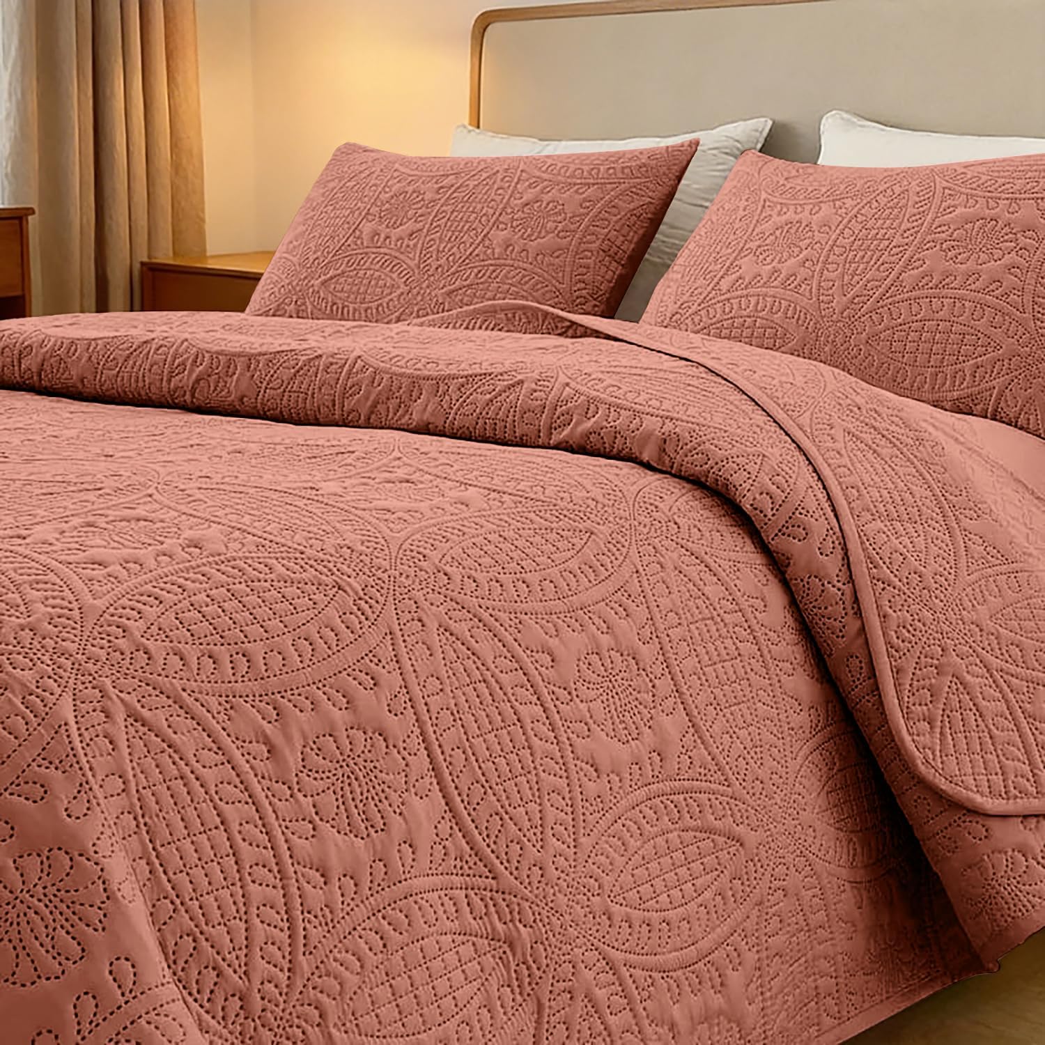 Poboton Queen Quilt Bedding Sets,Orange Ultrasonic Lightweight Queen Size Coverlet,Coin Pattern Soft Bedspreads for All Season, (1 Quilt,2 Pillow Shams)