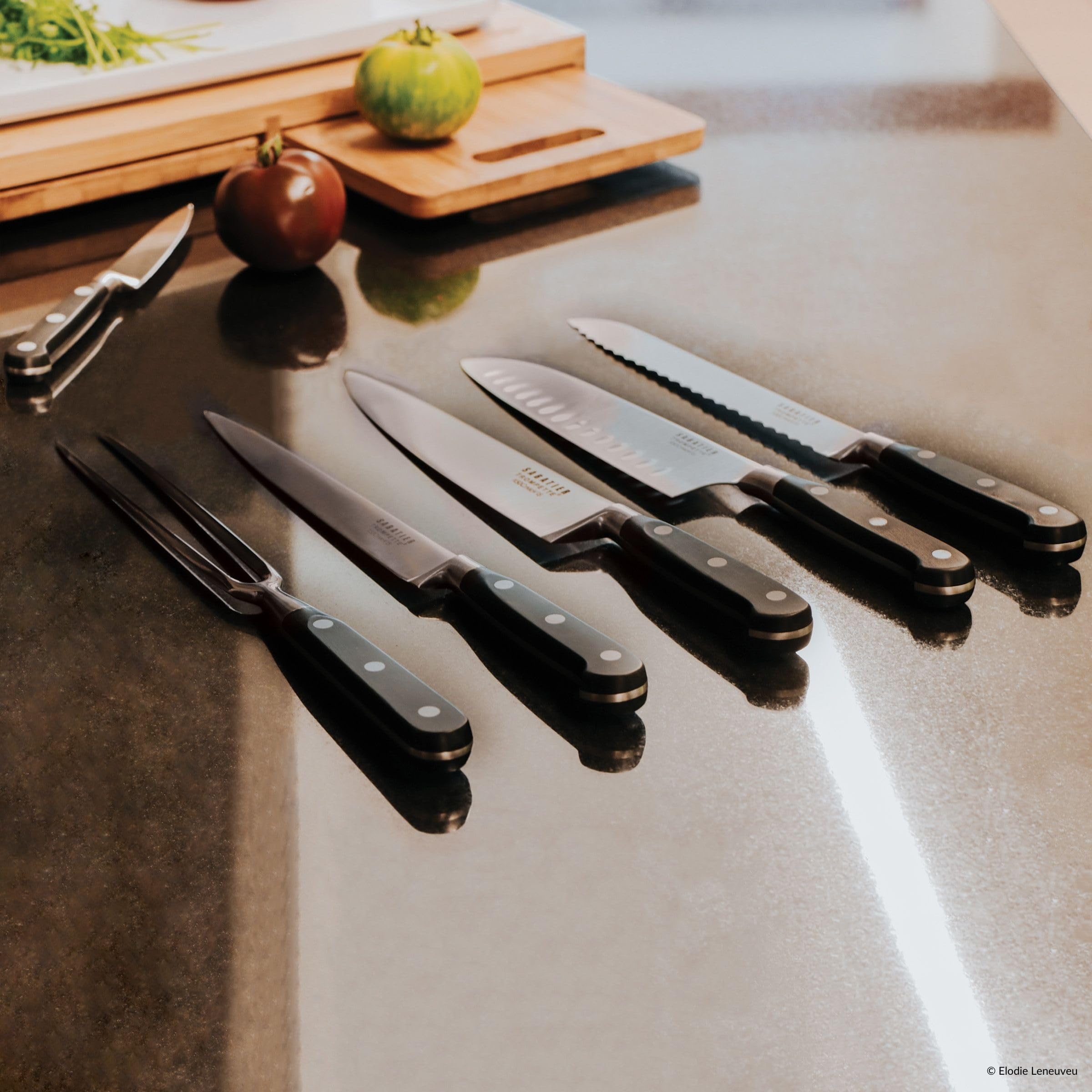 SABATIER TROMPETTE - Bloc tiges spaghetti avec 5 couteaux de cuisine : Office, Pain, Filet, Santoku et Cuisine - Origin - Acier 5Cr15MoV finition satinée manche ABS - 11 x 15.5 x 25 cm - Noir