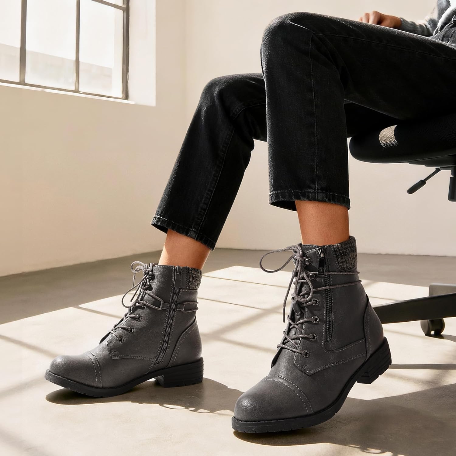 DREAM PAIRS Women's Lace Up Combat boots Ankle Booties - Image 2