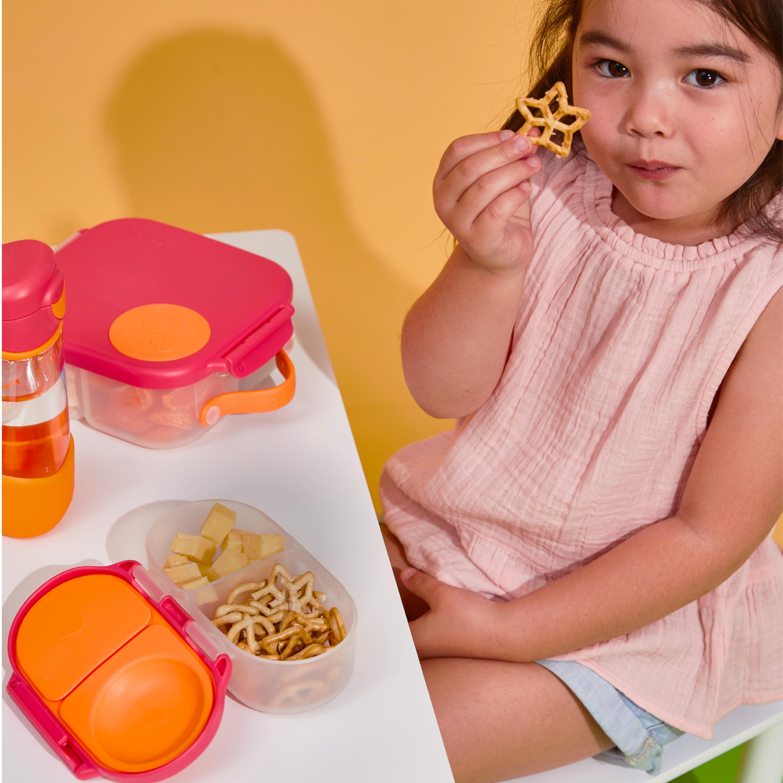 b.box Boîte à goûter | Mini boîte à bento avec 2 compartiments étanches | Idéale pour les tout-petits, les repas et les collations | Convient aux fruits entiers | Sans BPA