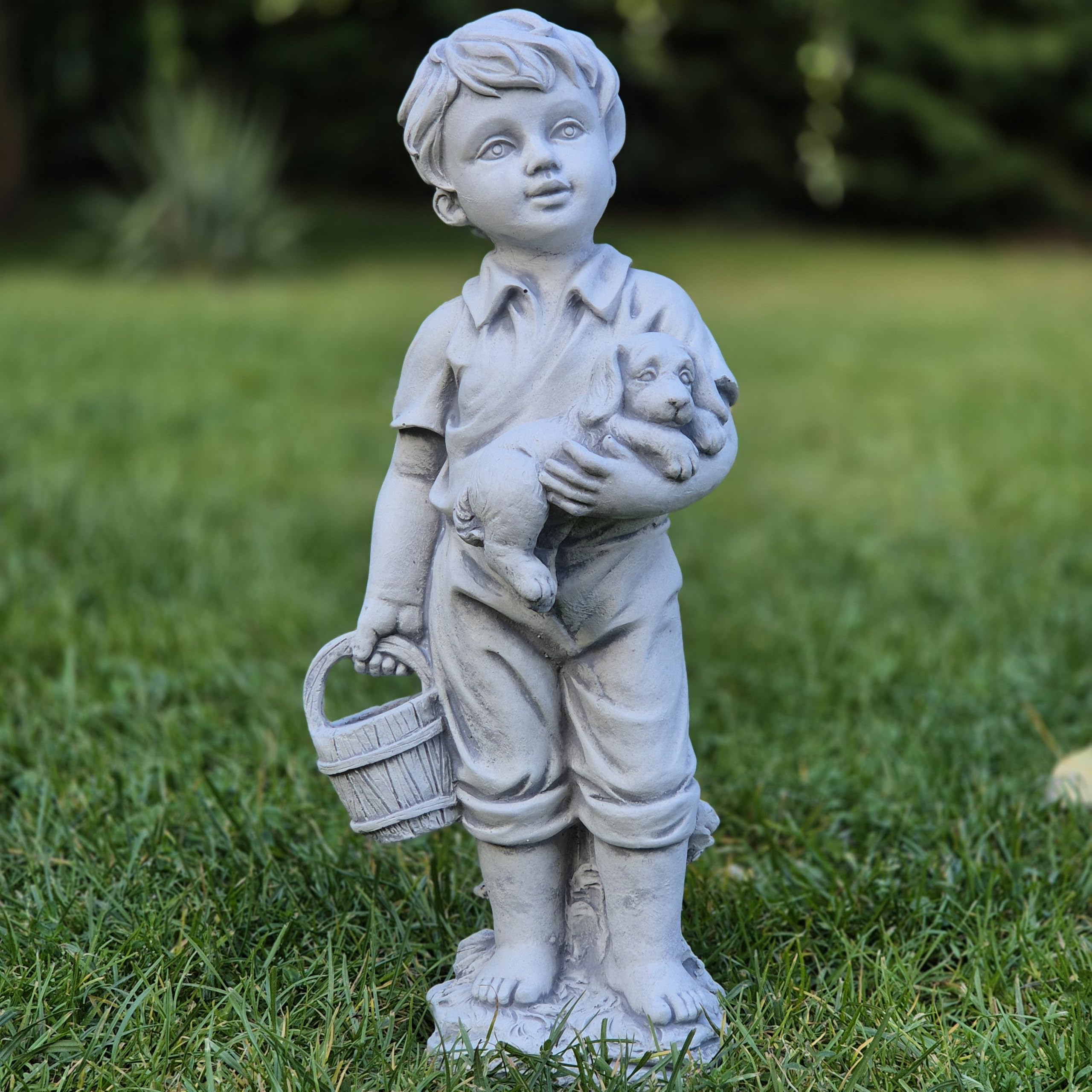 FABRQ Figurine décorative en béton GARÇON avec seau et chien, décoration de jardin, décoration de la maison, fonte de pierre, résistant au gel, résistant aux hautes températures