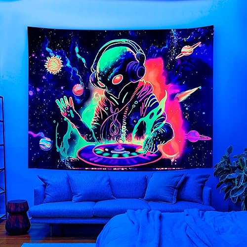 Miniatura 6 de OSVINO Tapiz de extraterrestre con luz negra, 59 x 51 pulgadas, reactivo a los rayos UV, arte para colgar en la pared, decoración de dormitorio,