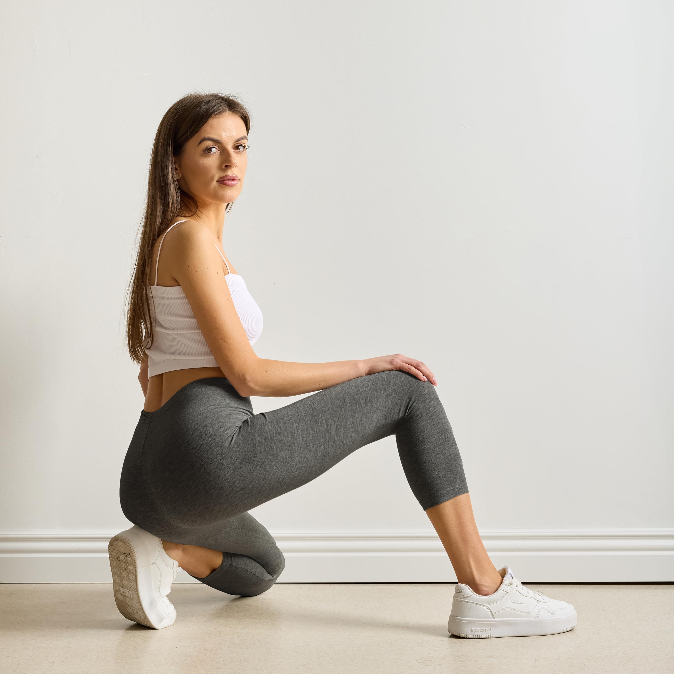 Merry Style Leggins Corti Donna 3/4 Pantaloni Capri Leggins Donna in Viscosa Traspirante, Pantaloncini Fitness Corti per Sportivi o Casual MS10-144