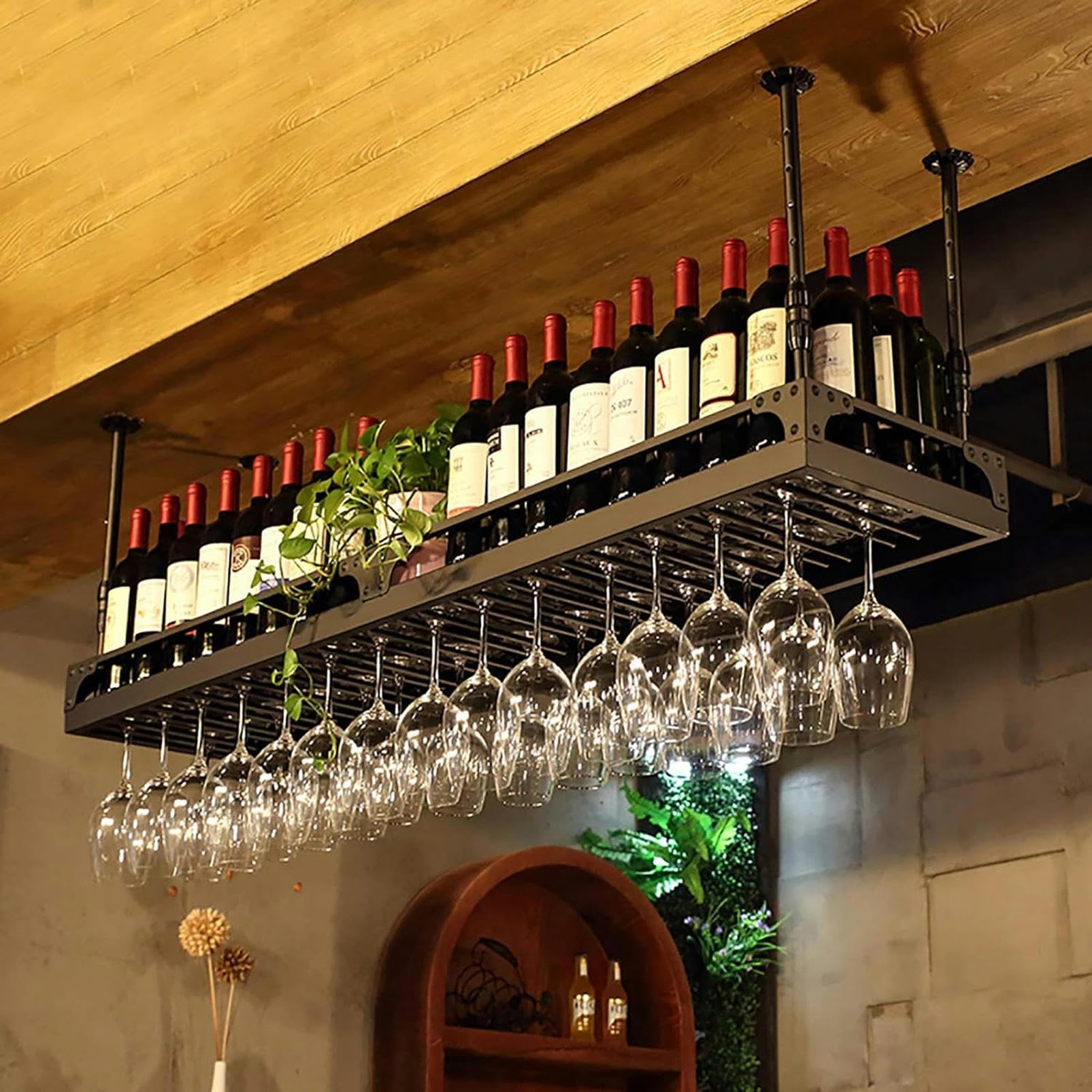 Casier à vin industriel suspendu avec porte-verre réglable et étagère de rangement pour bar