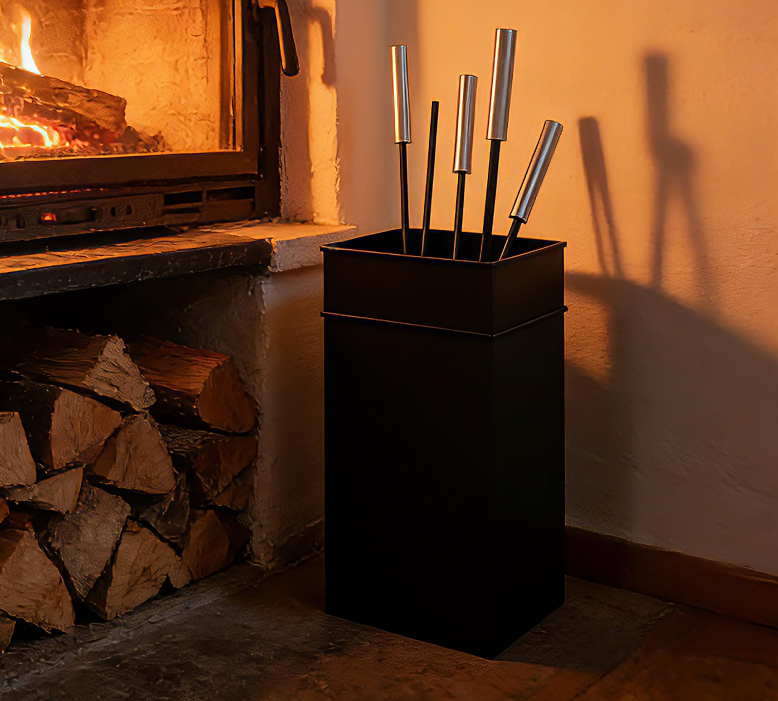 Juego de elegantes herramientas para chimenea de Kingsons Incluye cepillo, pala, atizador y pinzas con mangos de acero inoxidable Diseño elegante para quemadores de leña y chimeneas Set de accesorios