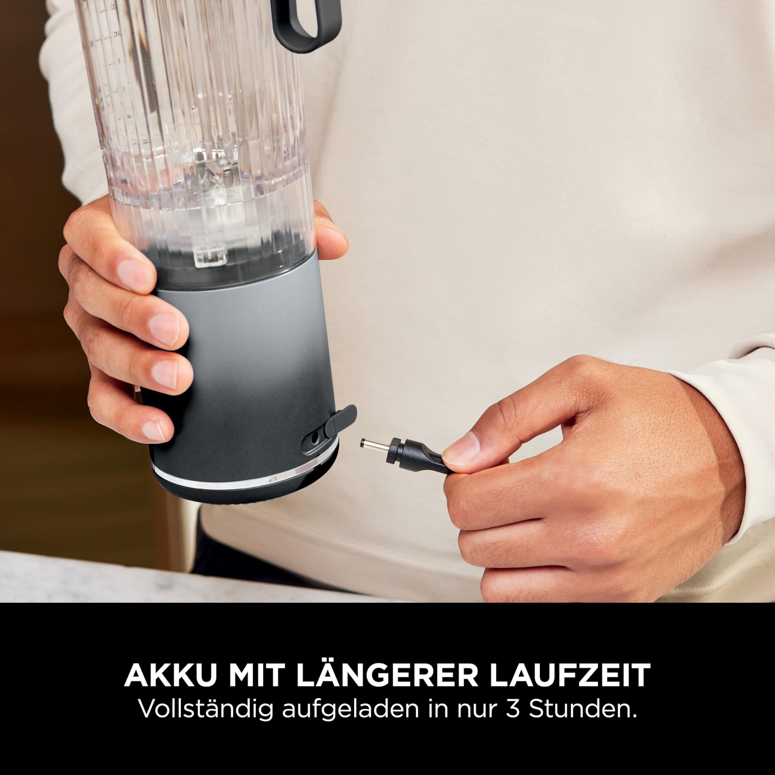 Ninja Blast Max Tragbarer Mixer 570 ml wiederaufladbar BC251EUGY Kühles Grau