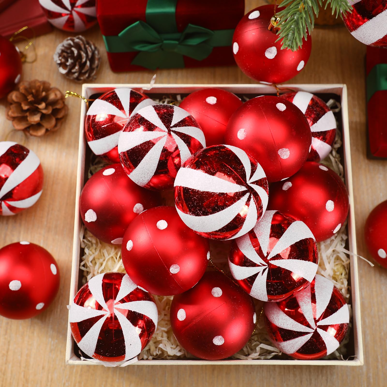 Lot de 24 boules de Noël à suspendre pour sapin de Noël, décorations de Noël à pois rouges et blancs, décoration de Noël, menthe poivrée, sucre d'orge, décoration de fête de mariage