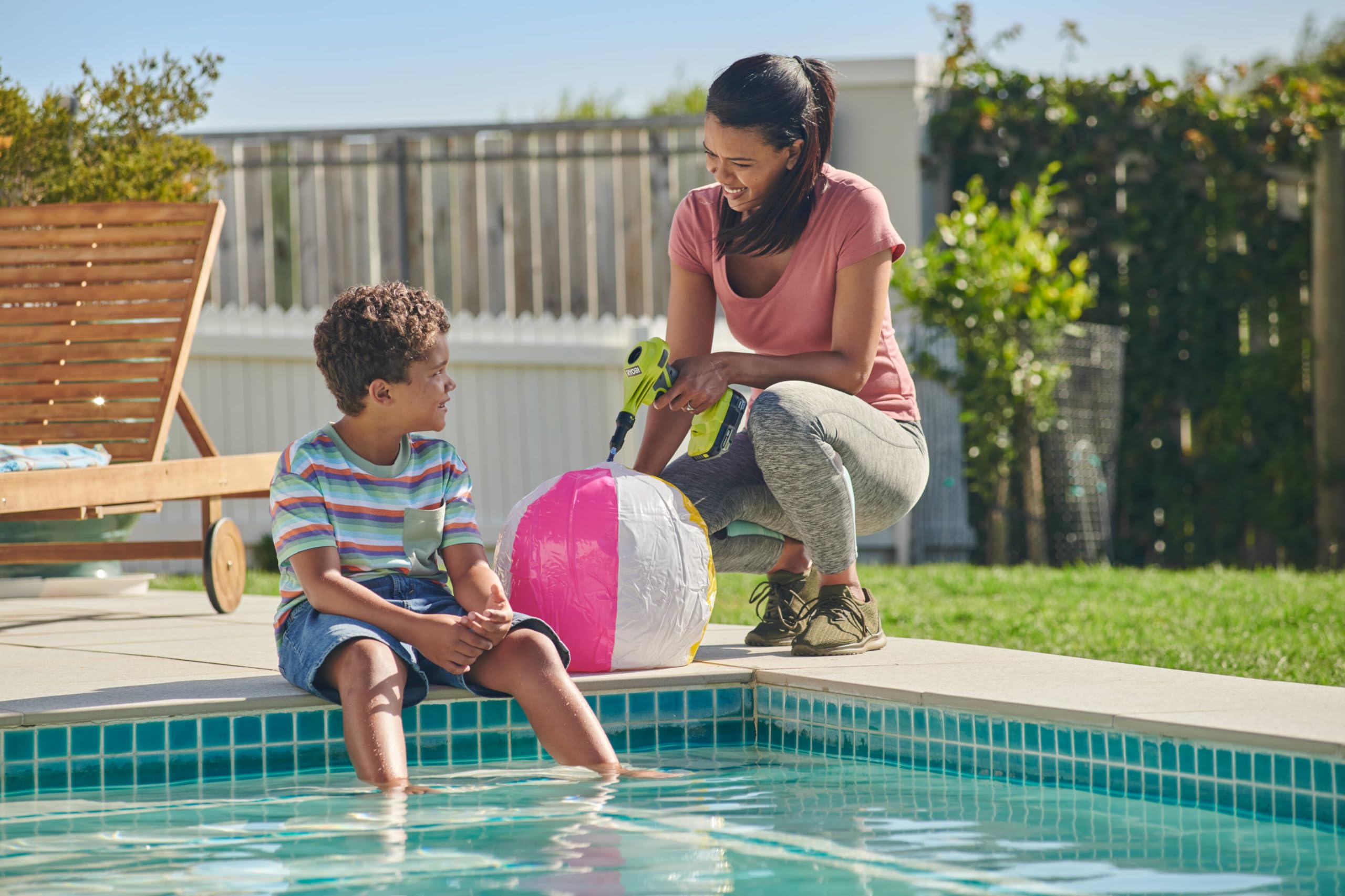 RYOBI - Gonfleur Gros débit - 18V One+ - RVI18-0 - Matelas, bouées, Piscine, dégonflage Rapide - Batterie Non Incluse