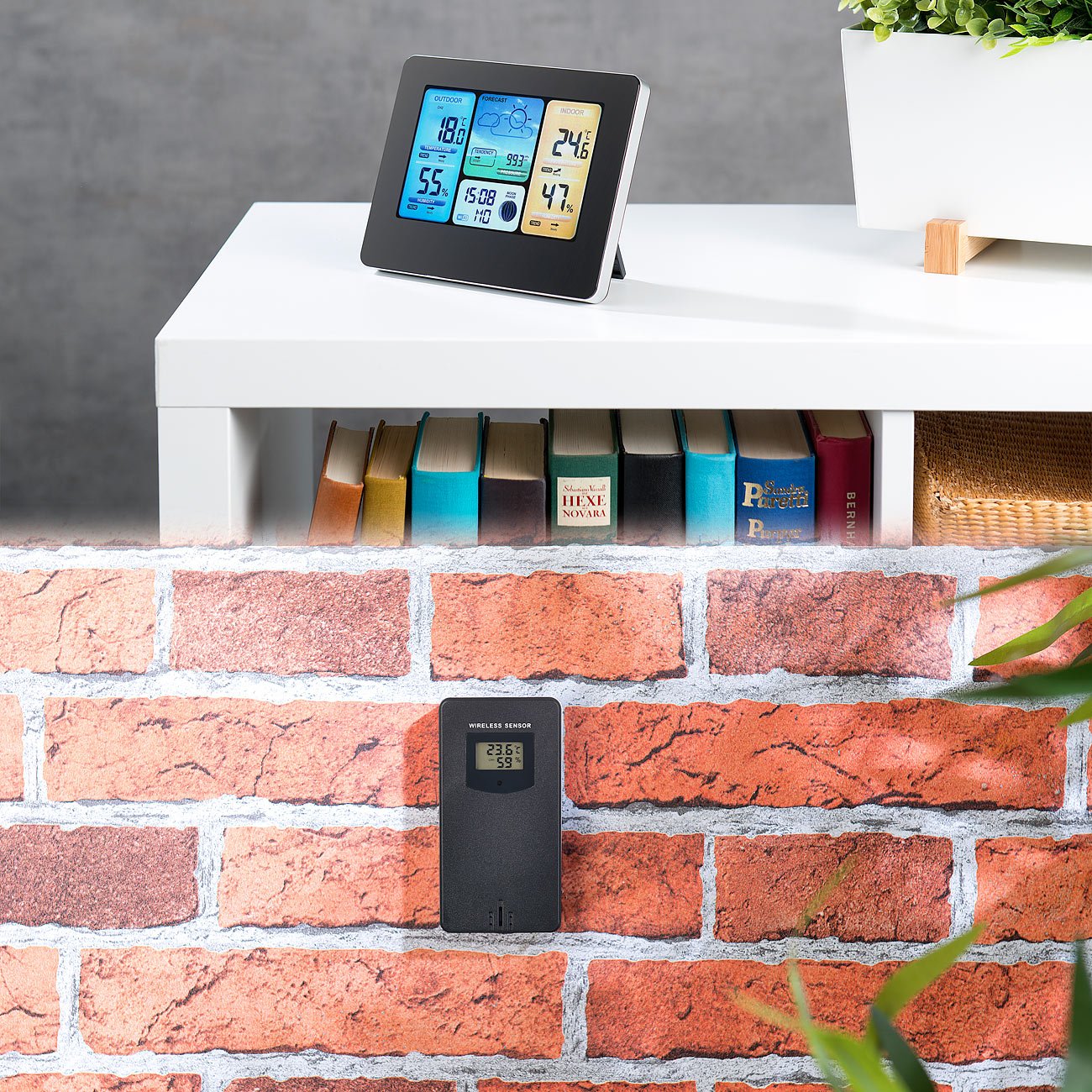 infactory Wetterstation WiFi: WLAN-Funk-Wetterstation mit Außensensor, Farbdisplay, Uhr & Gratis-App (großes Display, Funk großes Display, Farbe)