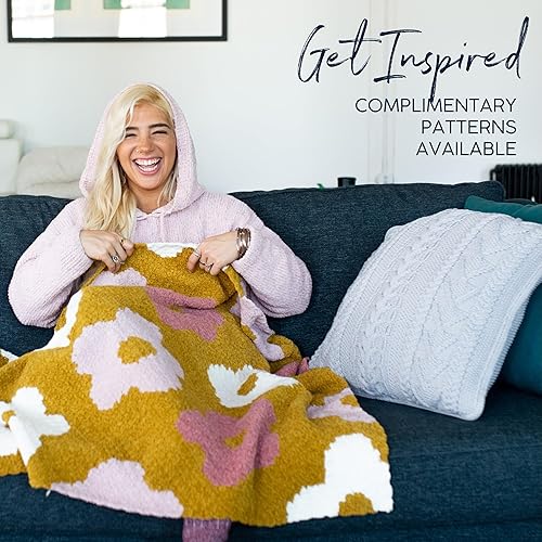 Miniatura 4 de Lion Brand Yarn Hilo de chenilla, color dorado cosecha