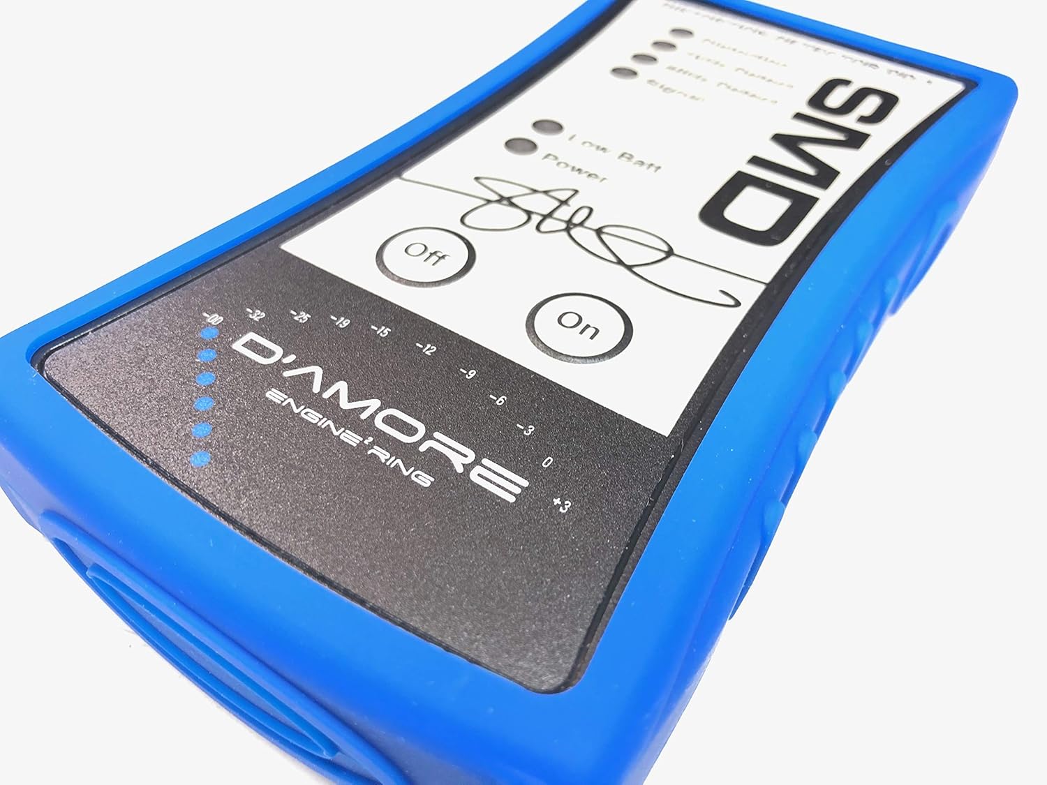 Close-up of the SMD DD-1 D'Amore Engineering level indicators