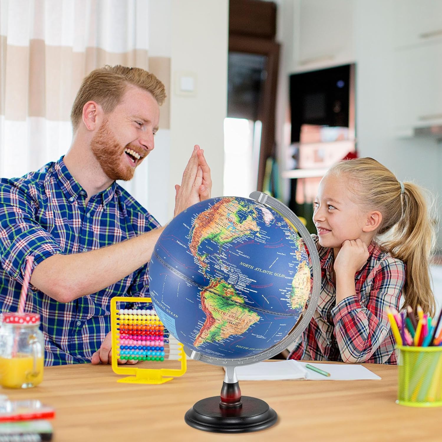 GIANTEX Globo Terráqueo Iluminado 30 cm, Mapa en Inglés, Bola del Mundo Giratoria con Base de Madera, Decoración Educativa, Globo Terrestre para Niños y Adolescentes
