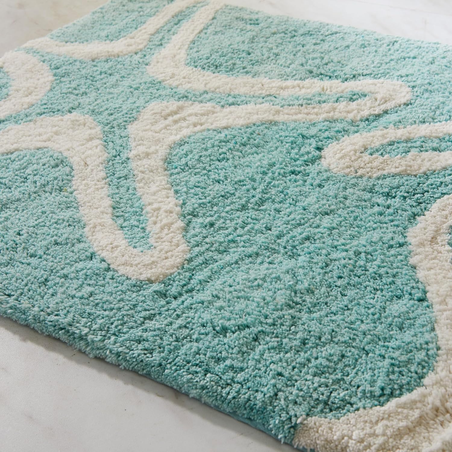 Market & Place Starfish Coastal Bath Rug, White and Aqua Bathroom Mat, Modern Bathroom Decor for Tub and Shower, Absorbent Bathroom Rugs, 20" x 30", Starfish Aqua