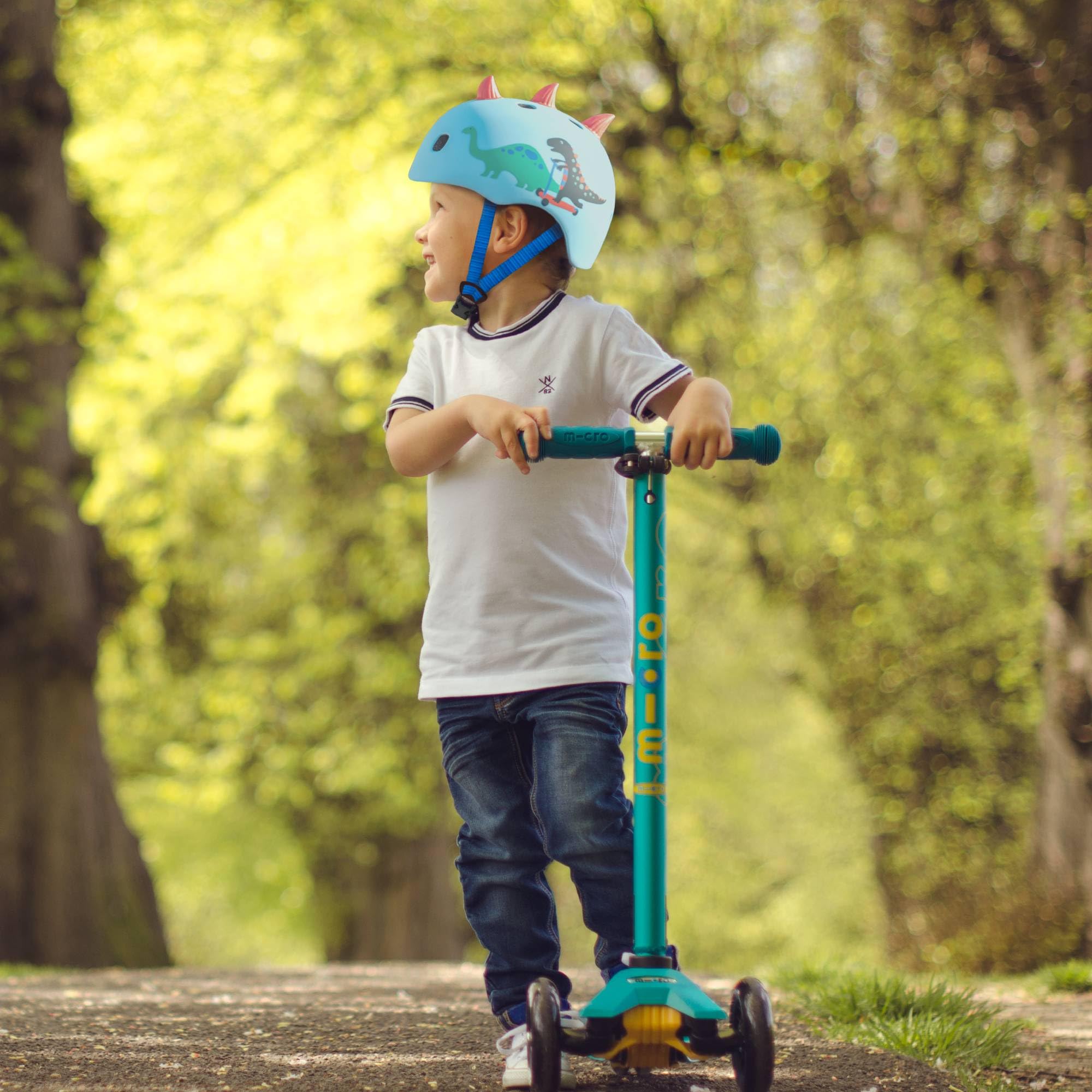 Micro® | Casco 3D Infantil | Luz Trasera de Seguridad 3 Posiciones | Ultraligero 250 Gramos | Cierre Magnético | Protección | Niños y Niñas