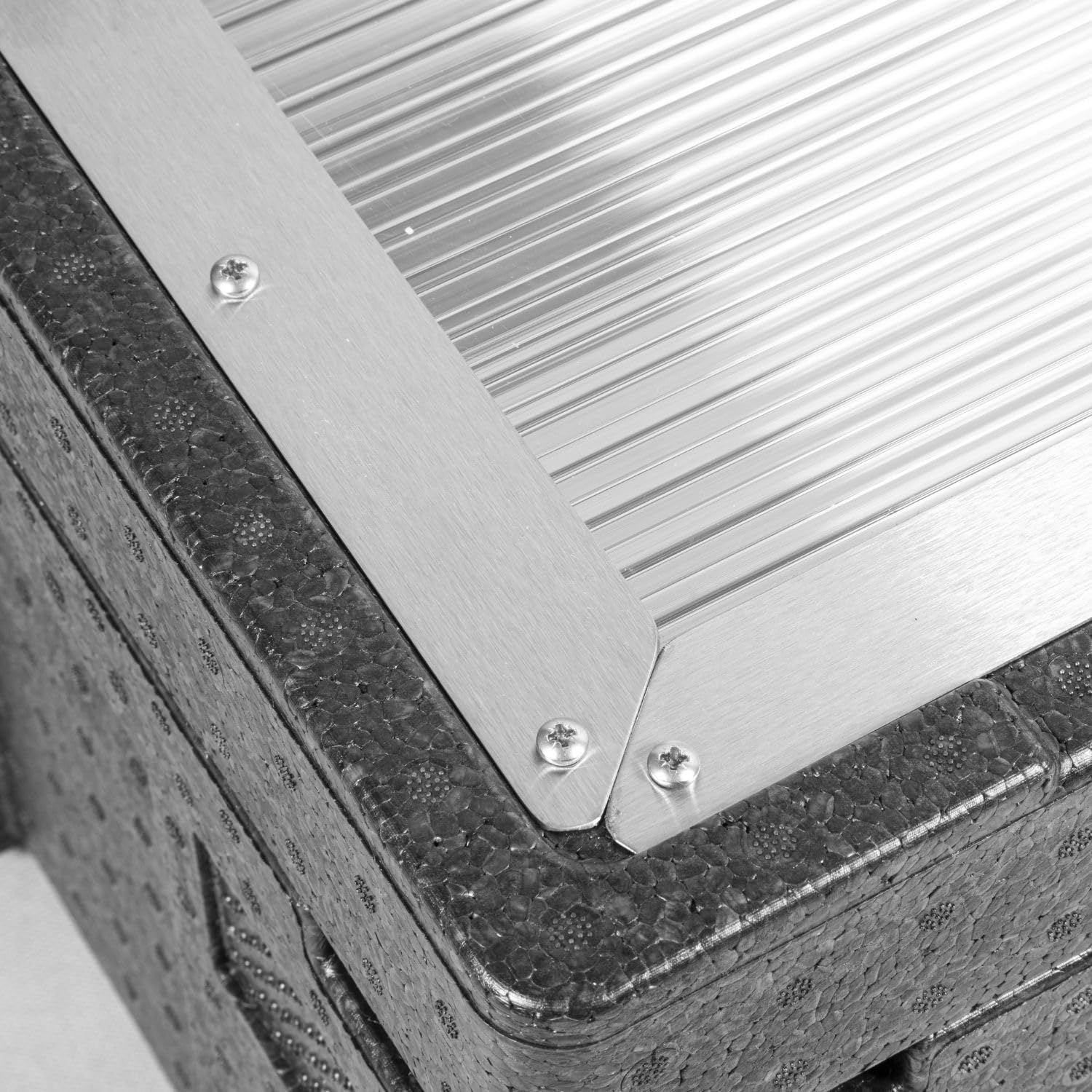 LYSON Fondeur de cire solaire EPP pour faire fondre la cire d'abeille - Cadre : D, LN-am, DNM, sandre - Dimensions intérieures du bac : 485 mm x 300 mm x 50 mm (L x l x H)
