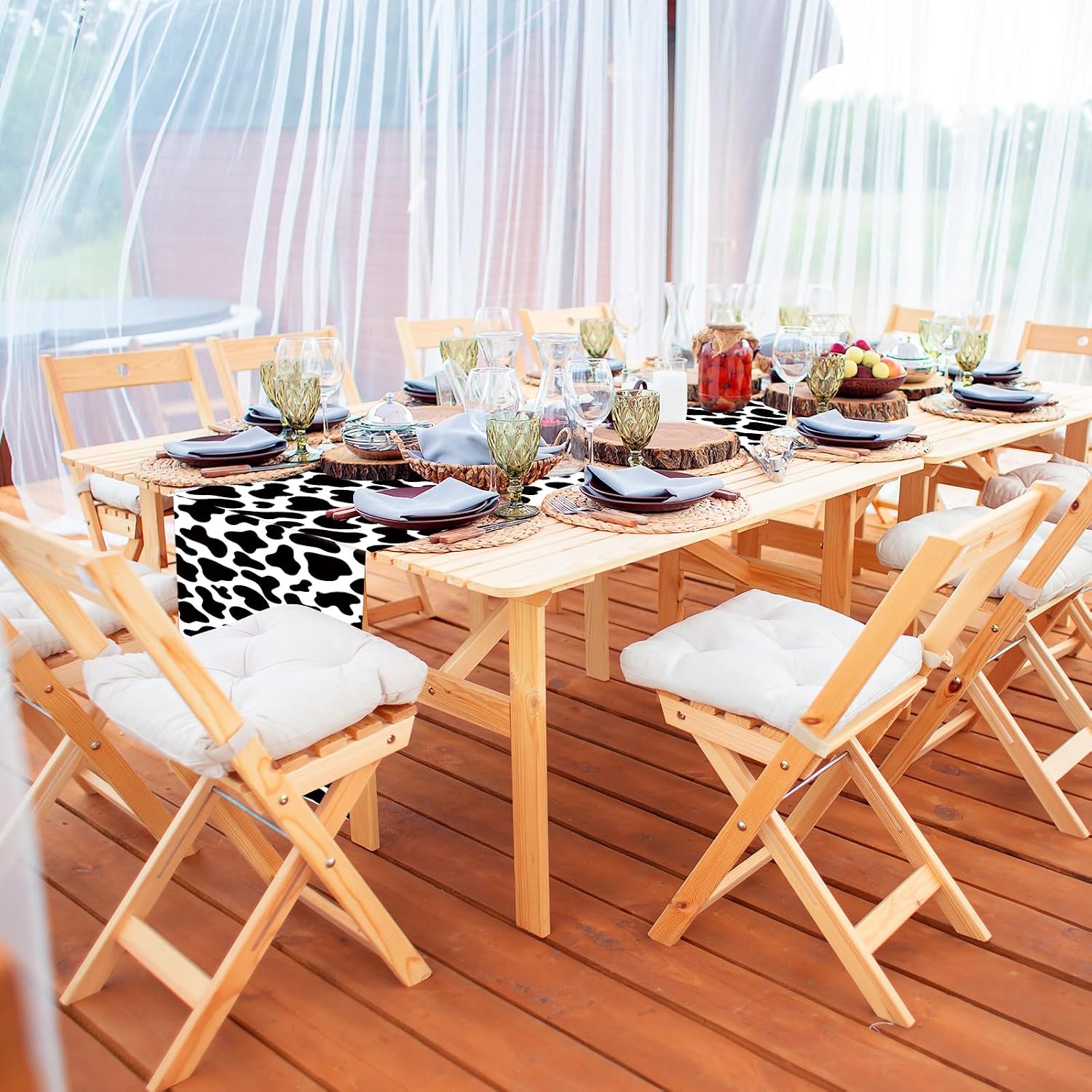 6 Pcs 14 x 108 Inch Cow Print Table Runner, Plastic Disposable Black White Cow Print Table Runners for Western Cowboy Birthday , Farmhouse Animal Theme Party Decorations