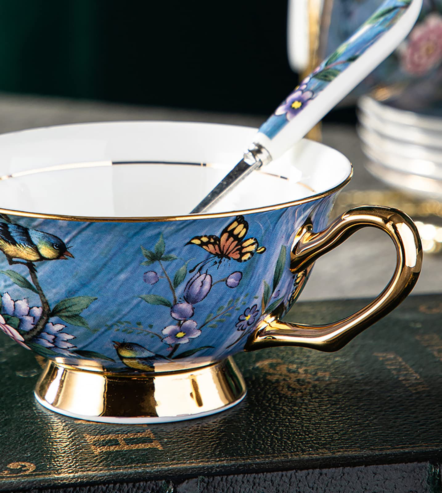 Juego de taza de té y platillo de café de cerámica Juego de taza de café y platillo de cerámica con pájaros y flores azules plato de taza de jugo