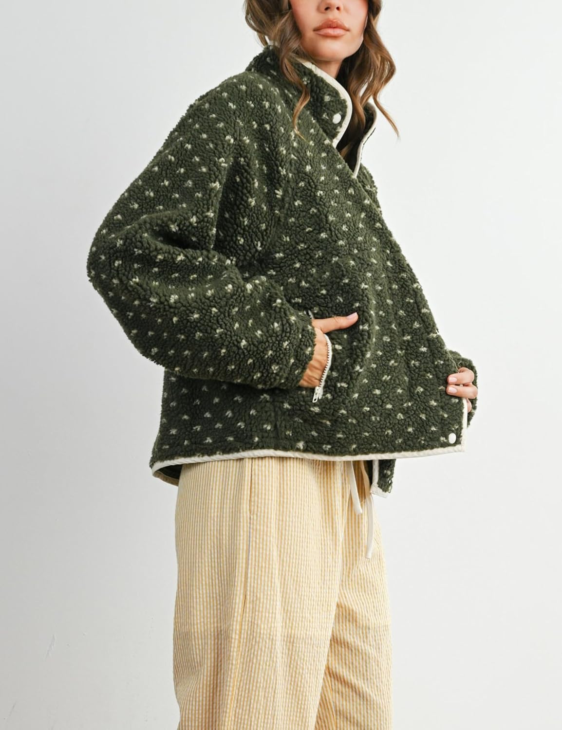 Women's Fleece Jacket Button Down Lapel Collar Sherpa Jackets Long Sleeve Contrast Quilted Outerwear - Image 4