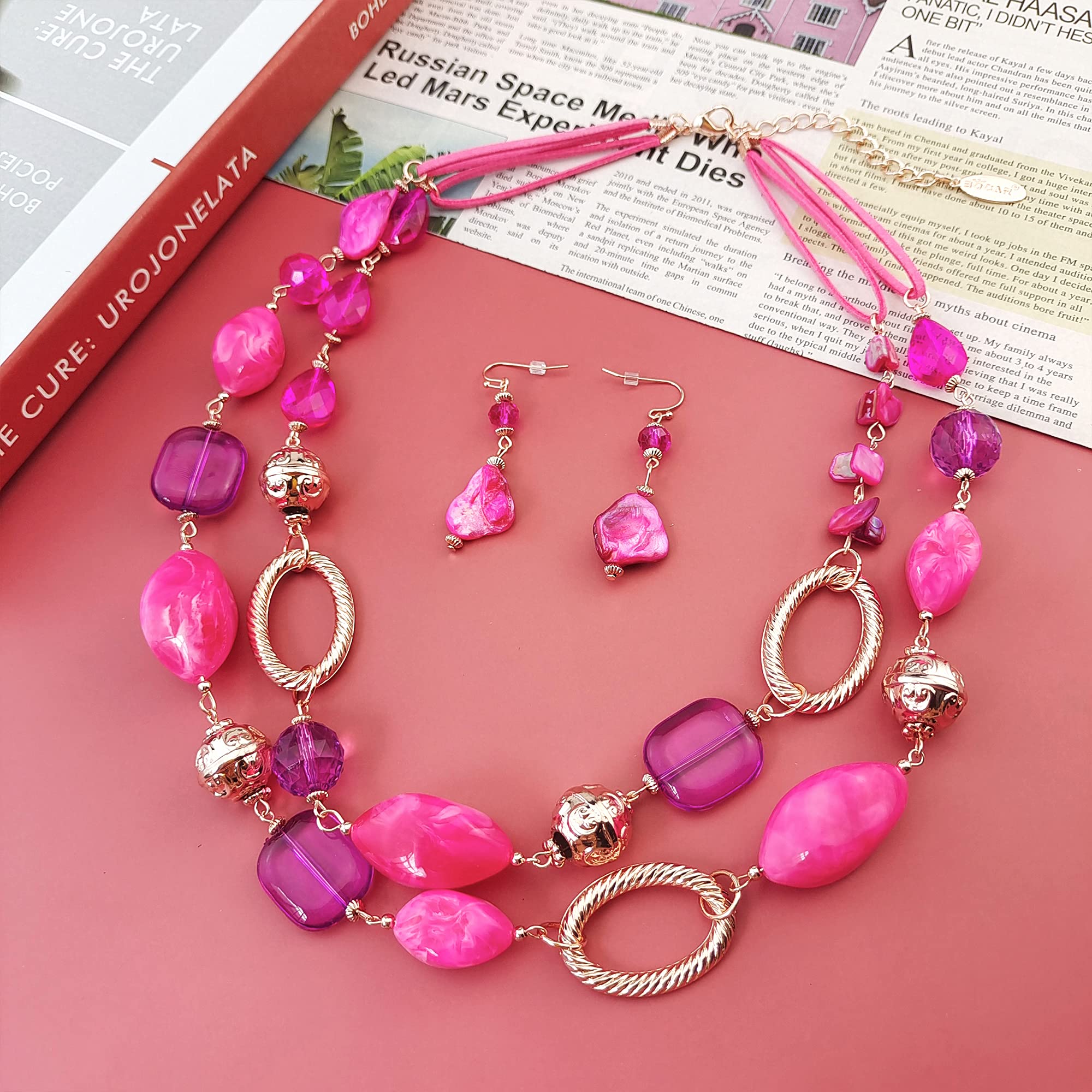 BOCAR 2 Strand Dichiarazione Choker Shell collana e orecchini set per le donne regalo (NK-10370-Fucsia viola)