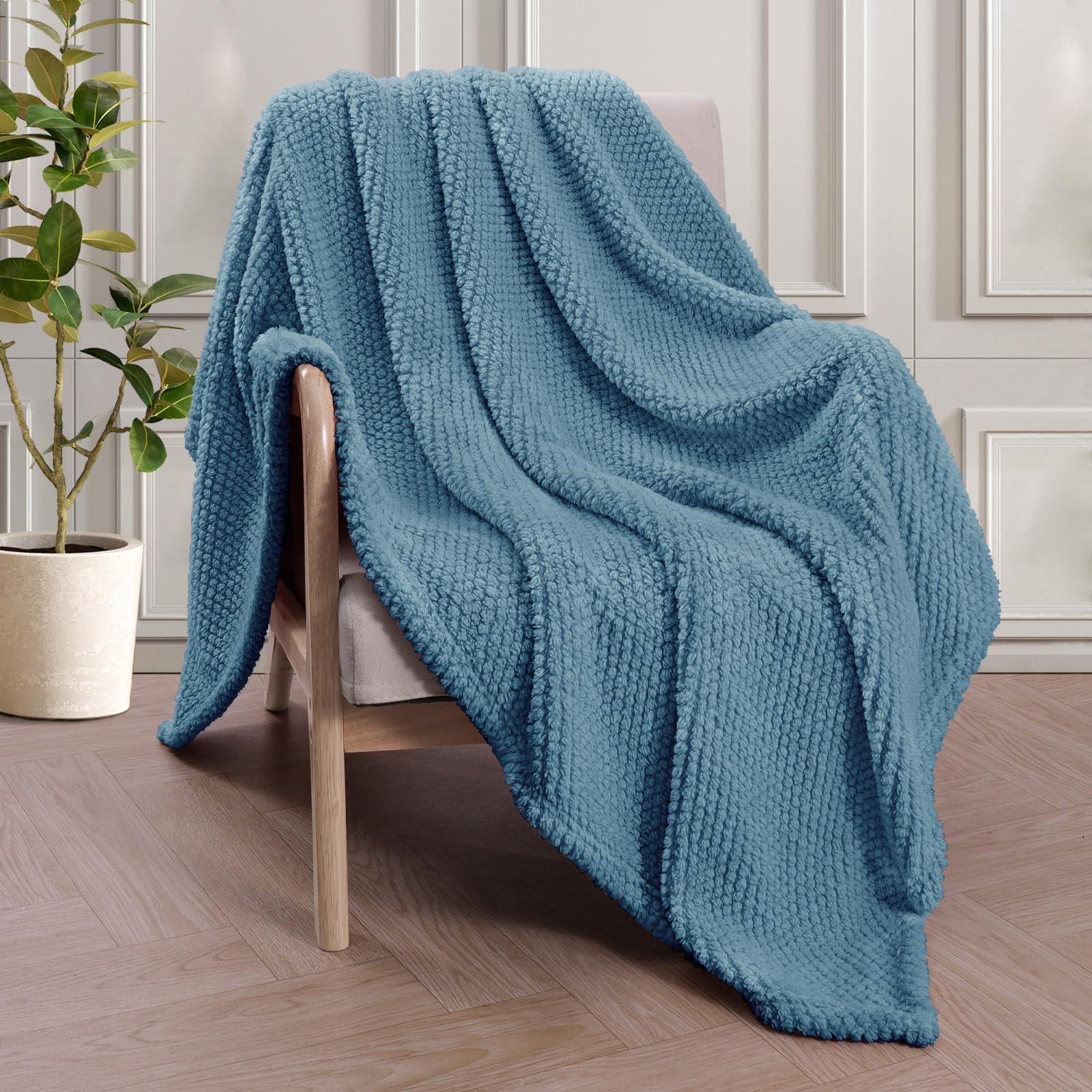 Whale Flotilla Coperta Plaid Pile in Flanella, Coperta Morbida e Calda per Divano Letto Singolo e Matrimoniale, 150 x 200 cm, Blu Ardesia