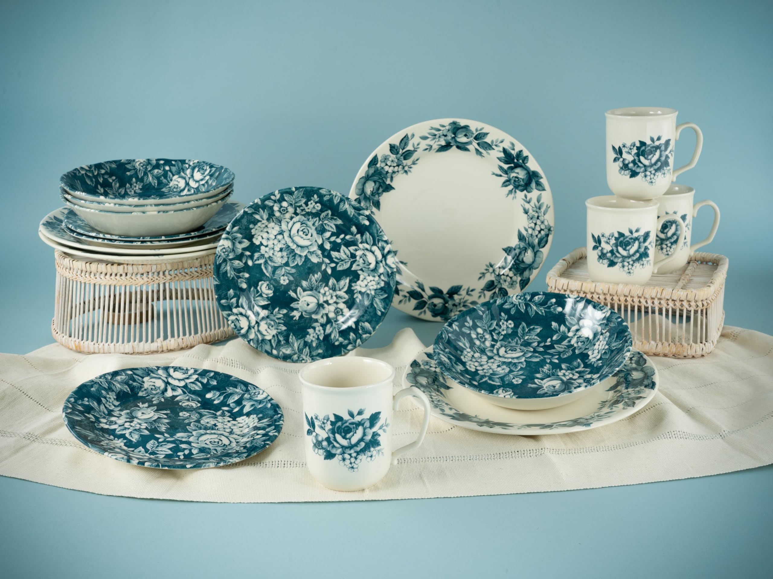 Creatable, 22264, series Splendor petrol, combination service 16 pieces, Stoneware
