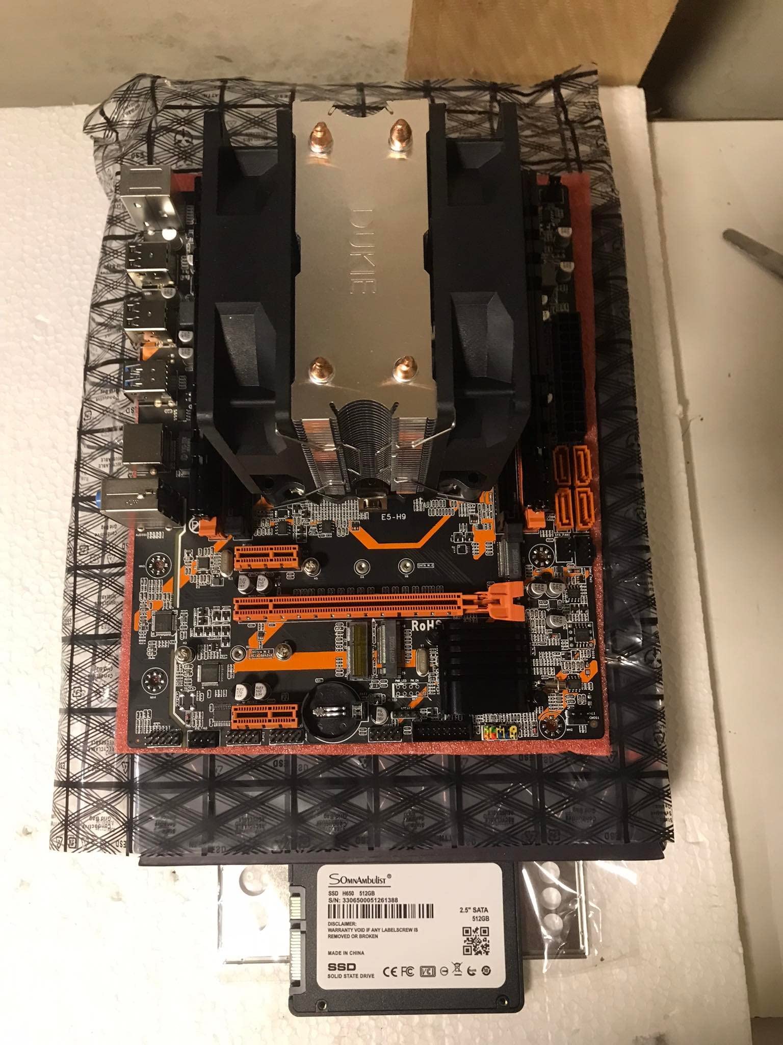 Kit PC Gamer X99 Xeon E5 2680v4 14 Core (Ryzen 5 5600) + 16GB DDR4 + SSD 512GB + Cooler 2 Ventole LED