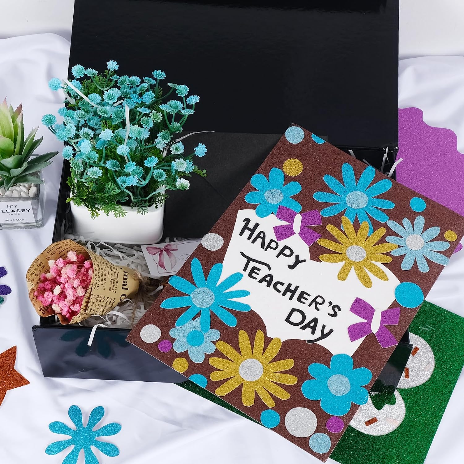 44 Sheets Glitter Cardstock Paper, 22 Colors A5 Sparkle Glitter Paper, 250GSM Heavy Craft Card Stock for Cricut, Scrapbooking, Card Making, Party Decorations & Invitations, Non-Shedding Scrapbook