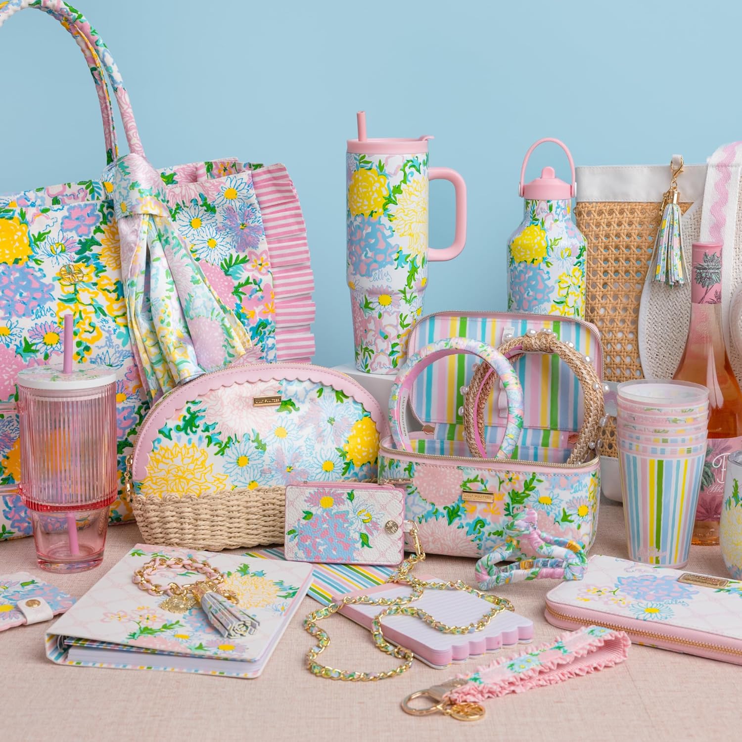 Lilly Pulitzer ID Case with Lanyard, Keychain Wallet with Zip Close, Cute Durable Card/Badge Holder with Long Lanyard for Women (Lilly Garden Home)