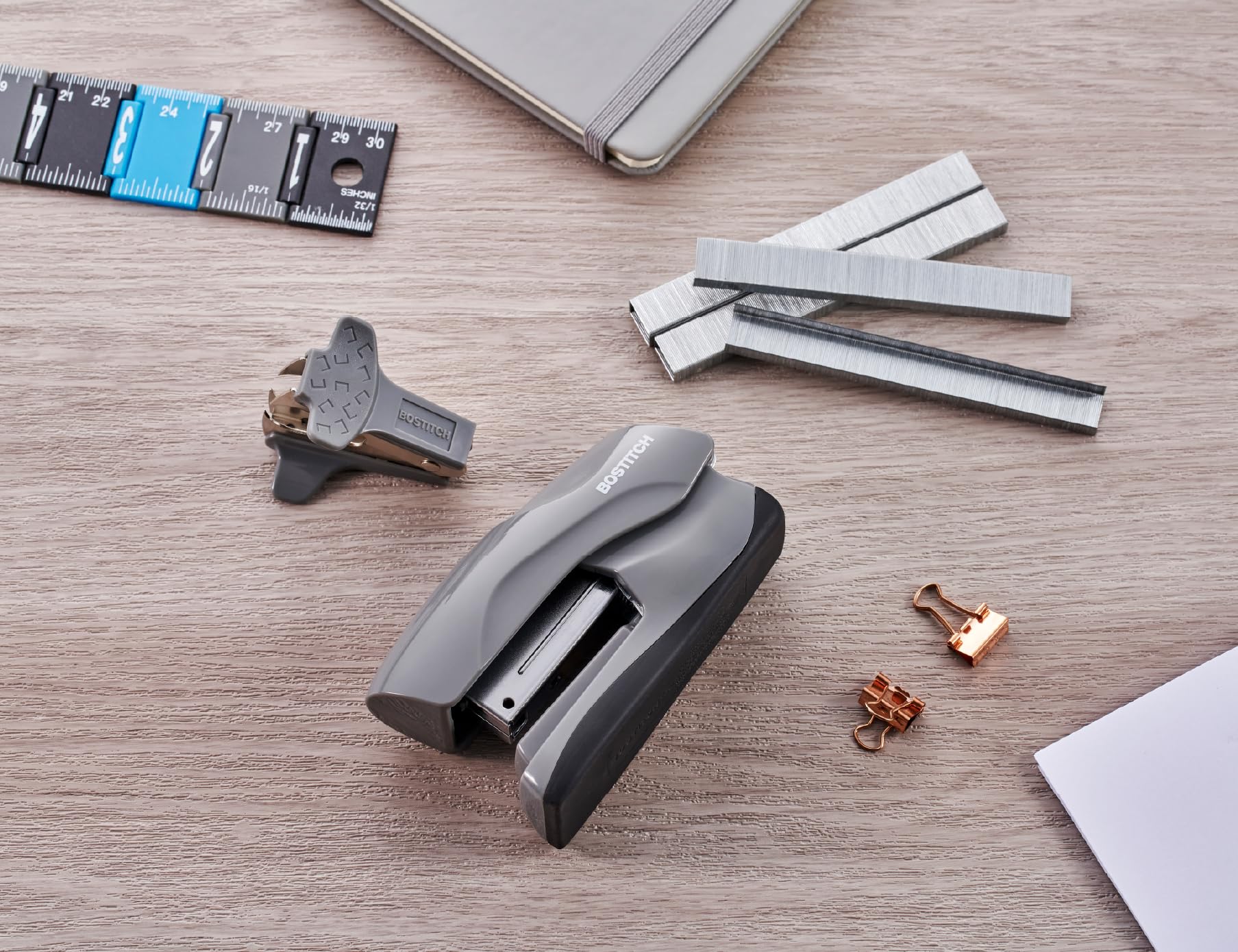 Bostitch Office - Grapadora resistente de 40 hojas con 1250 grapas y removedor de garras, tamaño pequeño, cabe en la palma de tu mano, paquete económico, gris (B175-GRAY-VP)