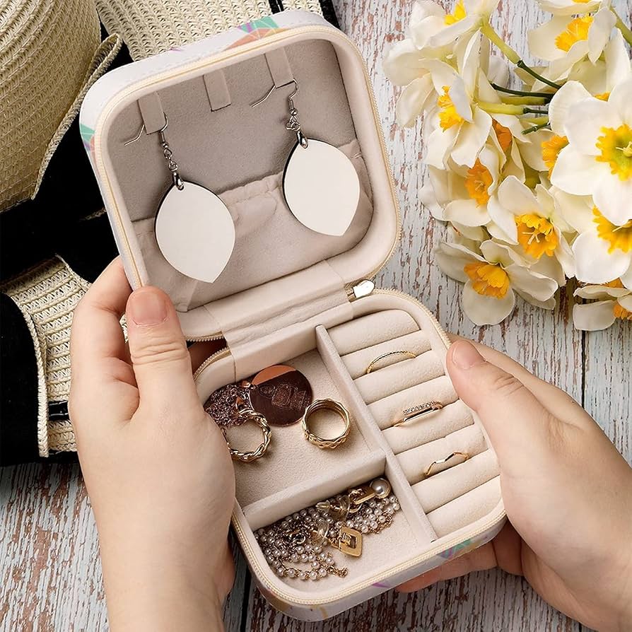 漆器 鶴のデザイン アクセサリーボックス 漆器 鶴のデザイン アクセサリーボックス