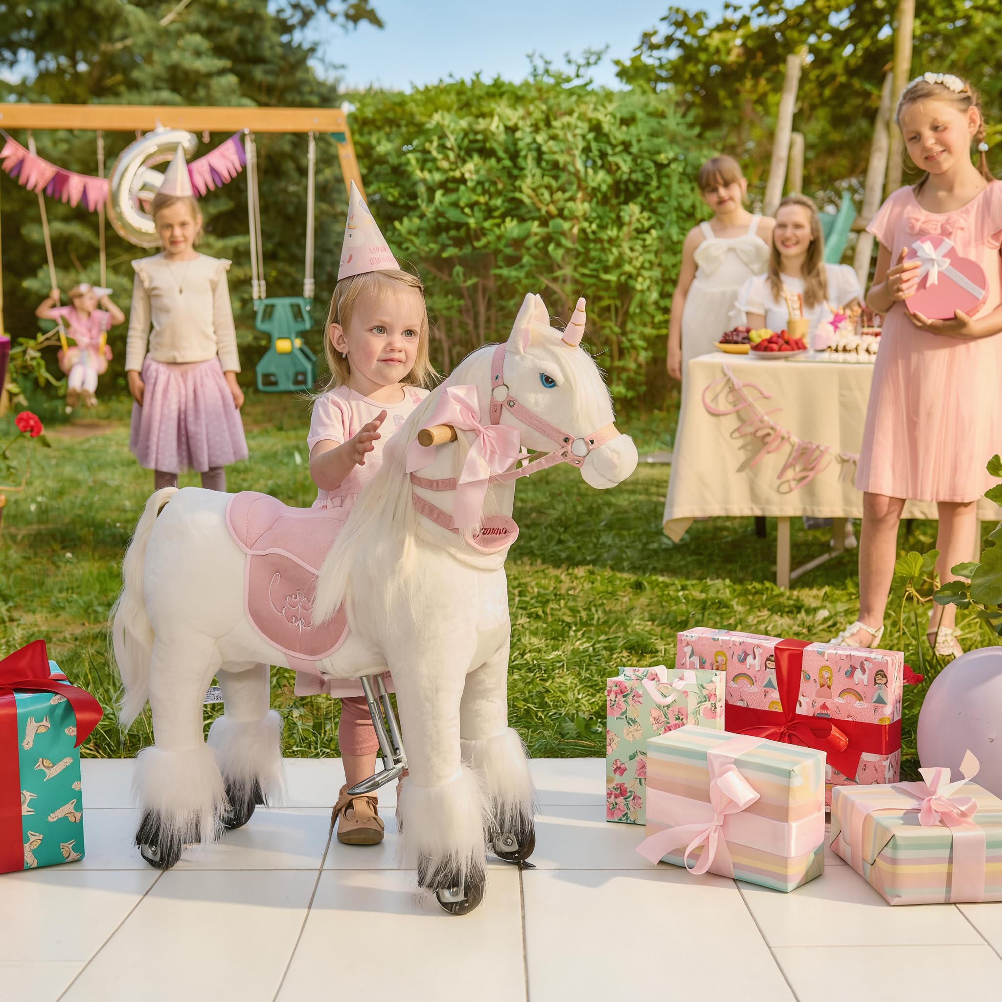 PONNIE Ponnie Tiara S koń jeździecki z różowym siodełkiem