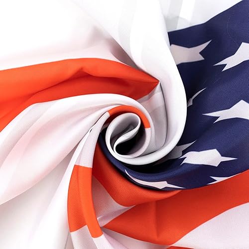 Miniatura 5 de EOBTAIN Cortina de ducha patriótica del 4 de julio para baño, bandera estadounidense y camión rojo sobre tablero de madera, cortina de ducha de tela