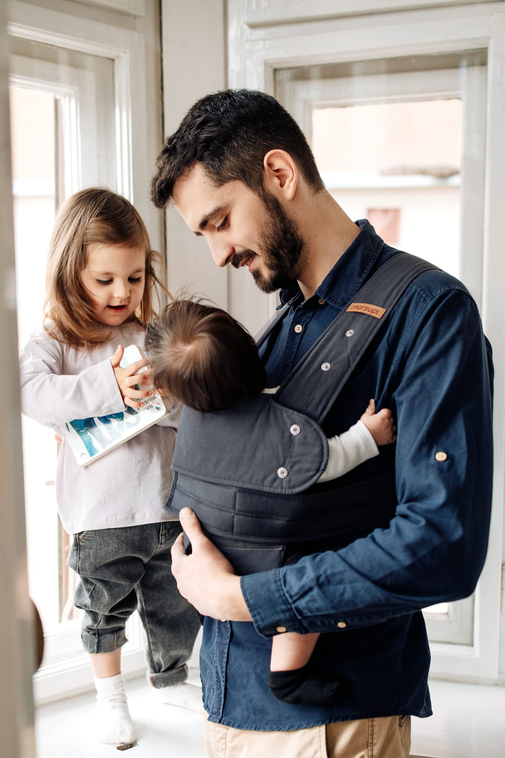 marsupi Mochila Portabebés - Para Bebés desde Recién Nacidos y Niños Hasta los 15 kg - Ligera y Compacta, Con Sistema de Sujeción Fácil y Resistente - Algodón Orgánico - Gris XL