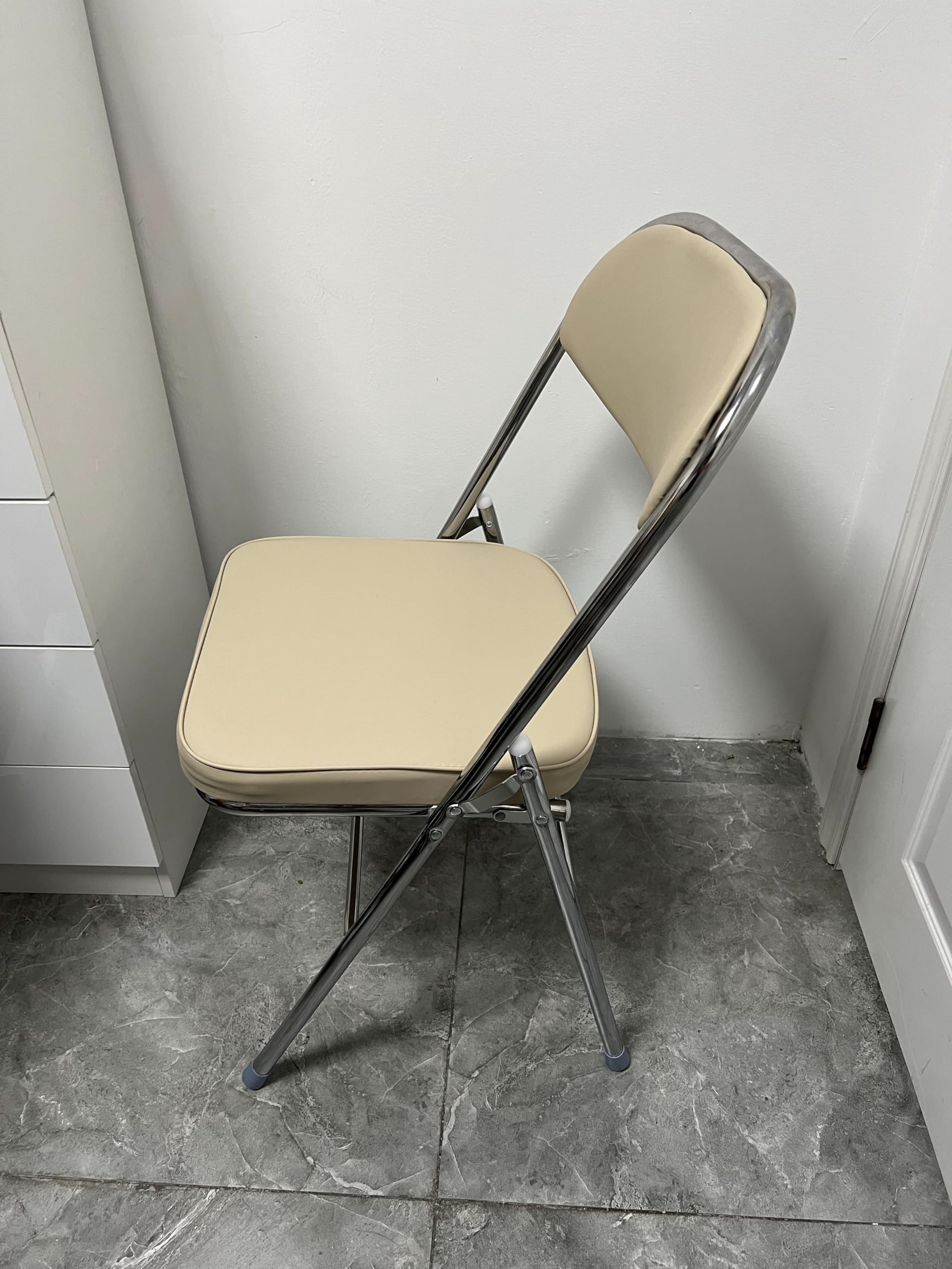 6Pcs Comoda sedia pieghevole da cucina sedie pieghevoli in pelle sedia per visitatori con cuscino spesso sedie da pranzo pieghevoli per cucina, interni, esterni, sala conferenze Beige