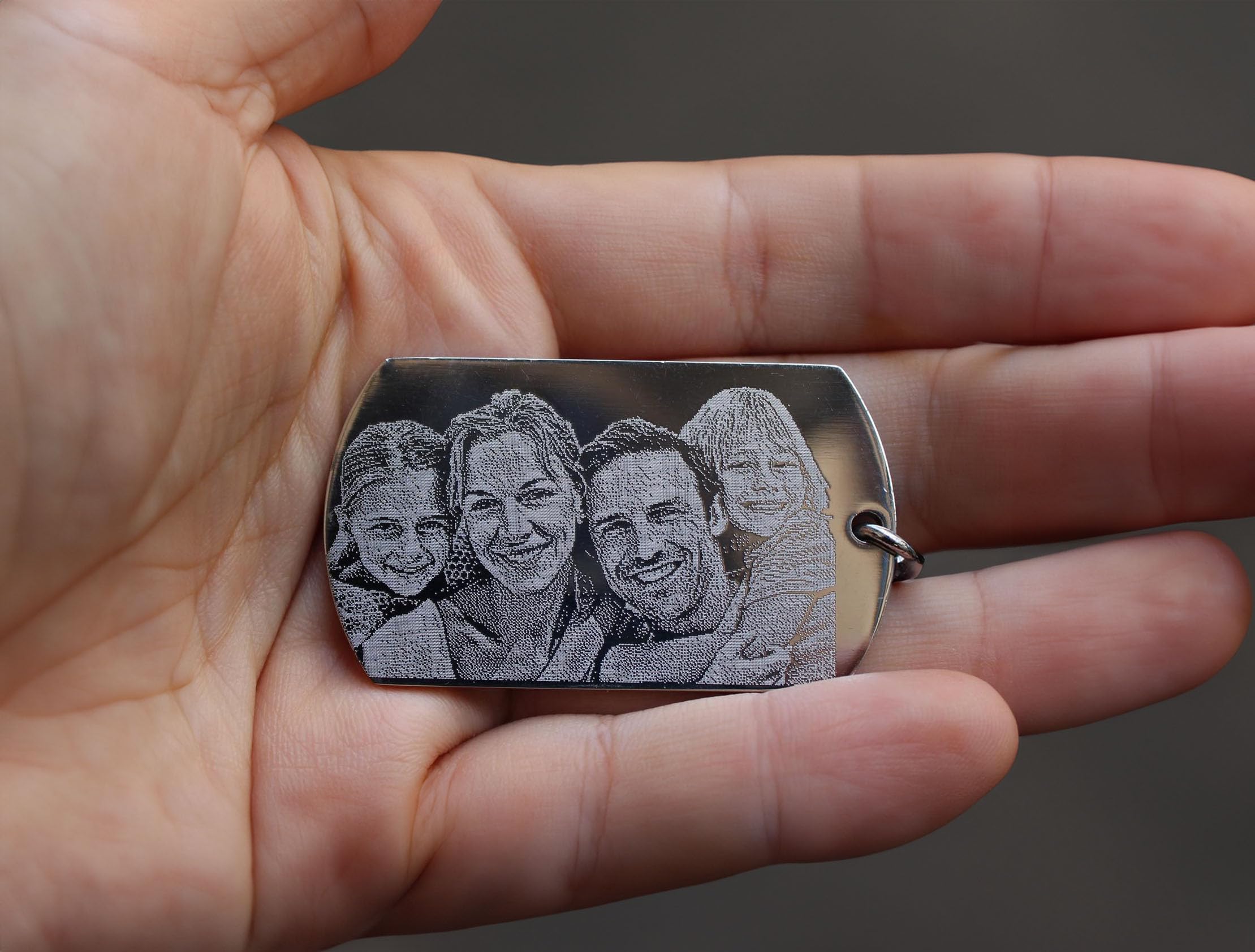 Collar con Foto Grabada | Medalla Rectangular Personalizada para Hombre o Mujer | Joya en Acero Inoxidable con Fotograbado Imagen y Texto en el Reverso