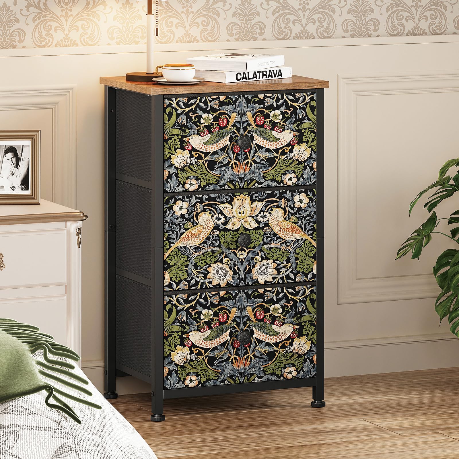 Cómoda con cajones de tela, cómoda de tela con 3 cajones de tela, armario de almacenamiento para dormitorio, sala de estar y pasillo, patrón decorativo de fresas y pájaros, estructura de