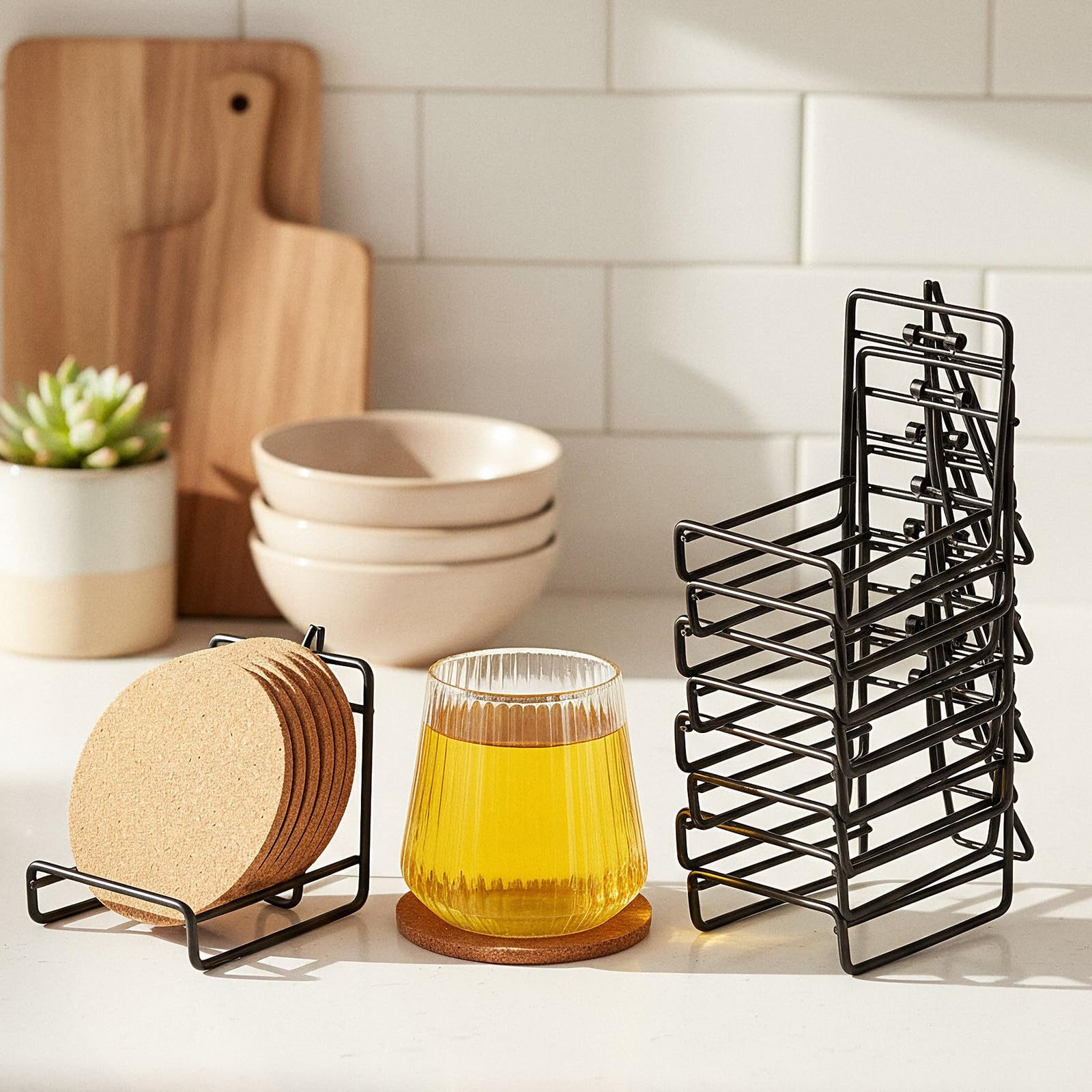 8-pak czarnych metalowych uchwytów na podstawki, stojak i pojemnik do przechowywania okrągłych i kwadratowych podstawek, minimalistyczny design