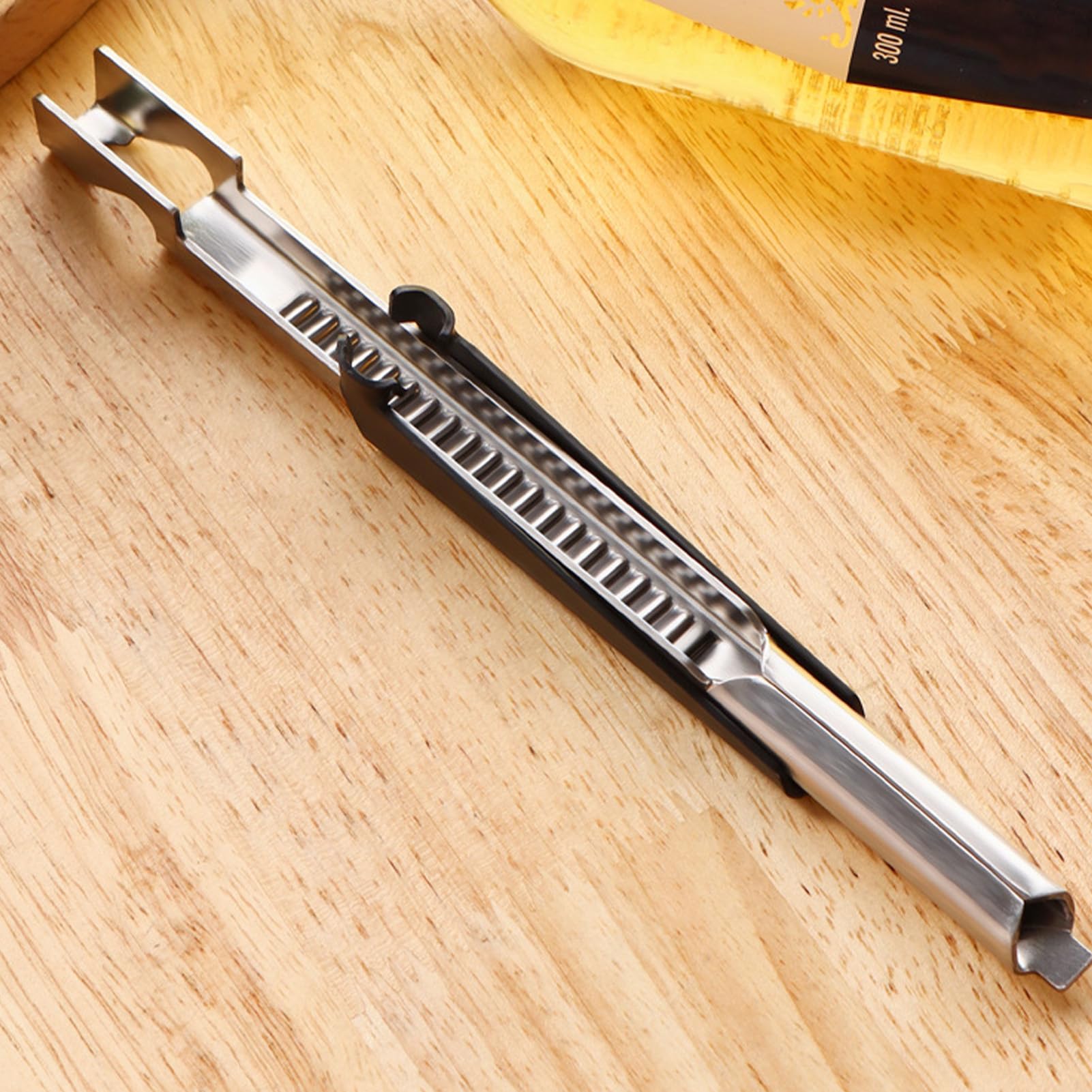 Can Opener Jar Bottle Opener Adjustable Multifunctional Stainless Steel Manual Kitchen Accessories for Home Camping Outdoor Activities