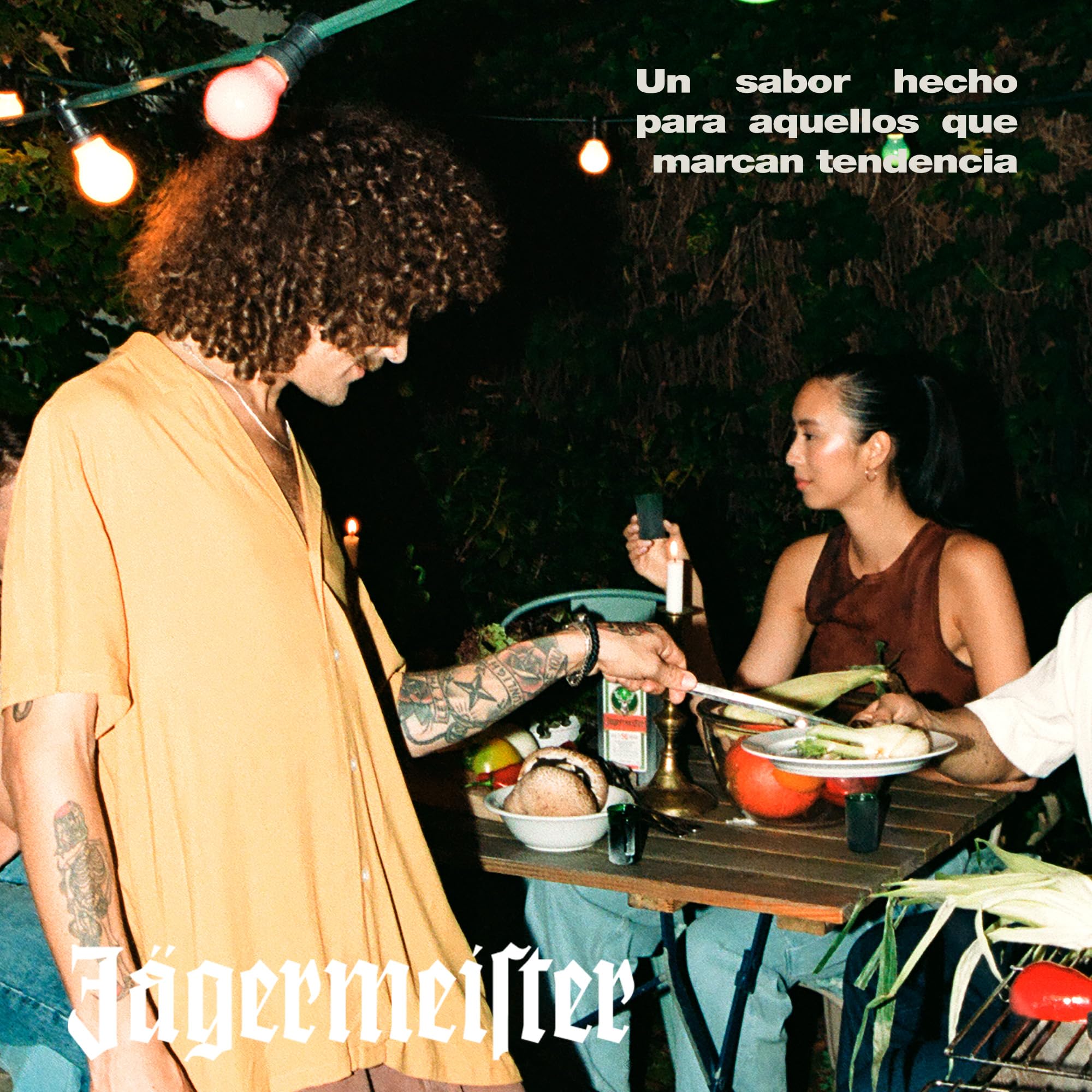 JÄGERMEISTER - Licor de Hierbas 700 ml, con 56 Ingredientes Naturales