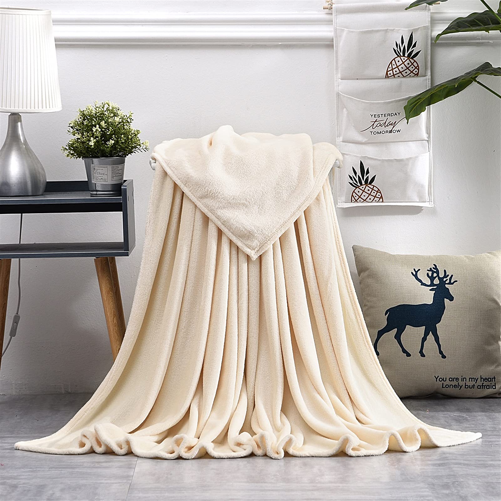 Couverture en molleton légère pour canapé et lit doux