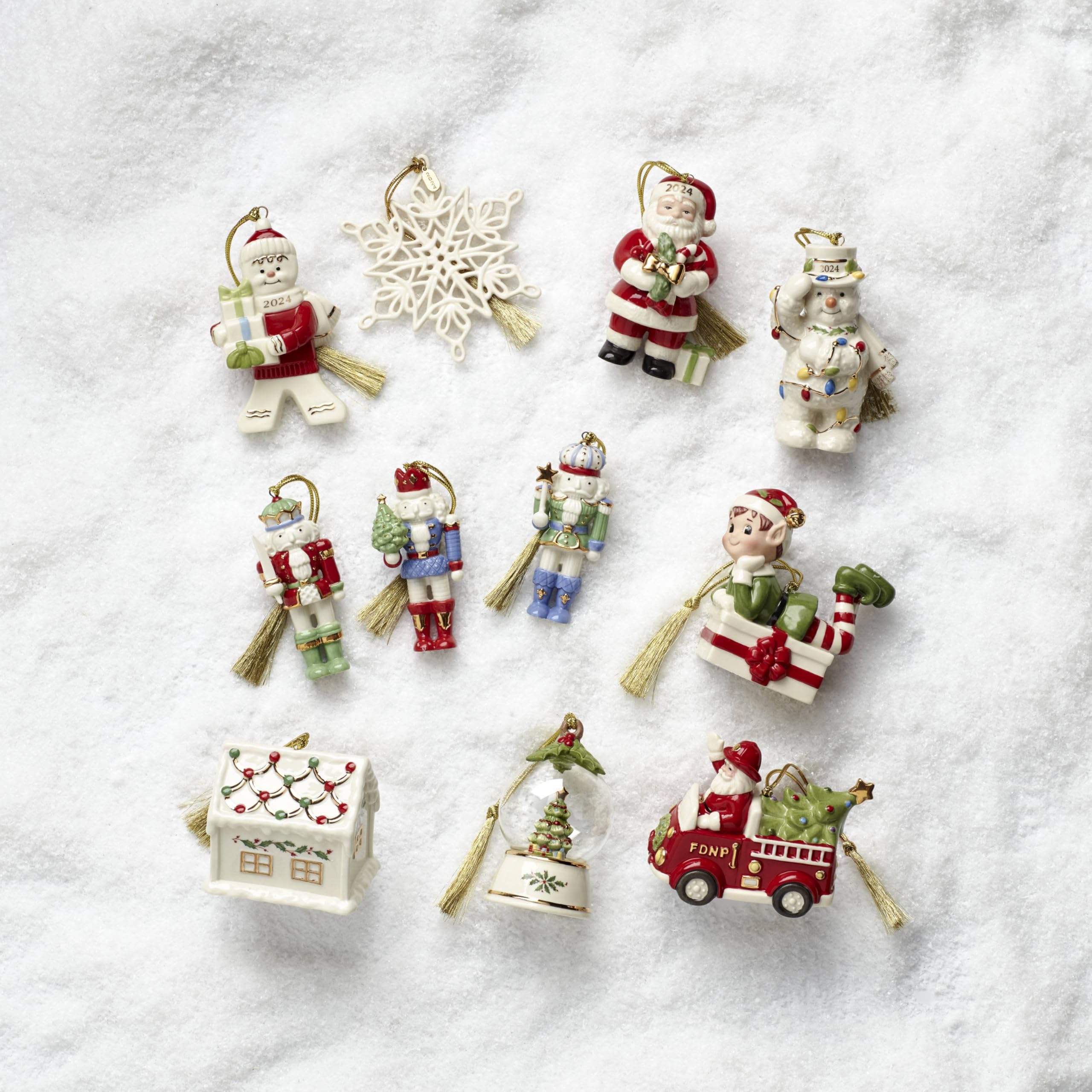 ⭐︎Noel⭐︎ Amazon.com: Lenox 896180 Elf Sitting On Present Christmas