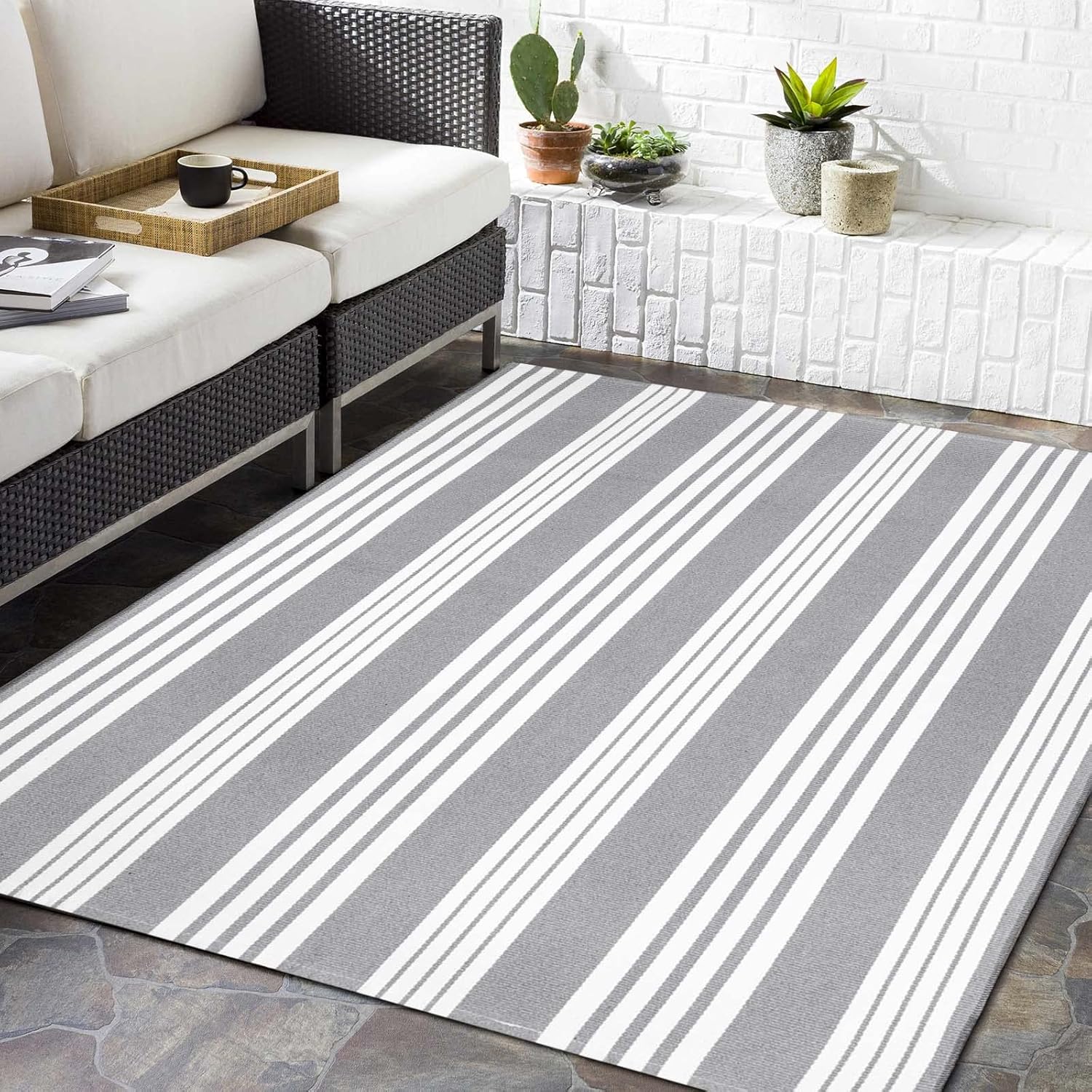 OJIA Outdoor Area Rug 4'x6', Gray and White Outdoor Rug
