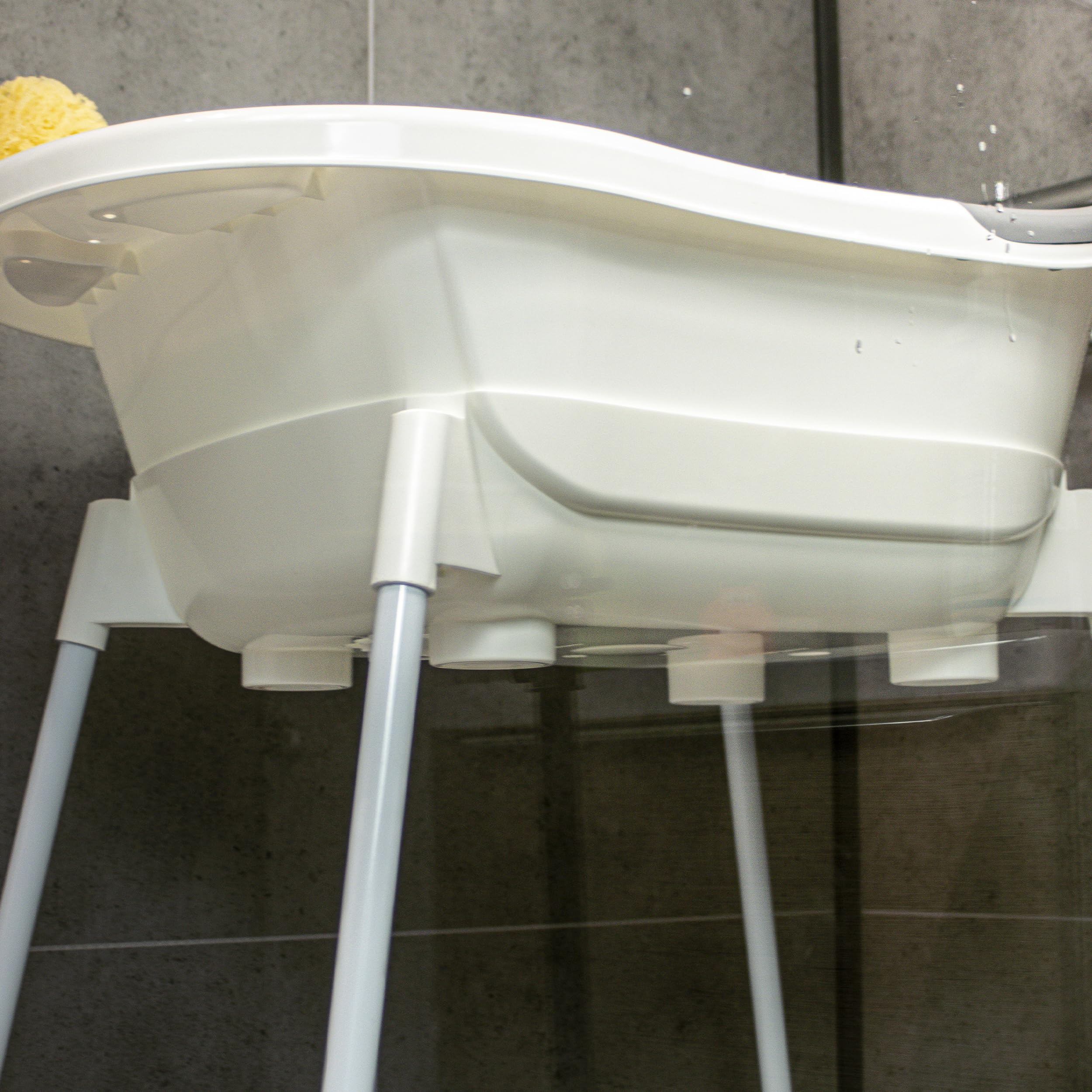 dBb Remond Support Baignoire Bébé Grand Modèle - Stable et Sécurisé - Pieds Amovibles Antidérapants en Métal Rilsanisé Blanc - Tuyau de Vidange - H83 x L100 x l53 cm - pour Baignoires 4 Mois et +