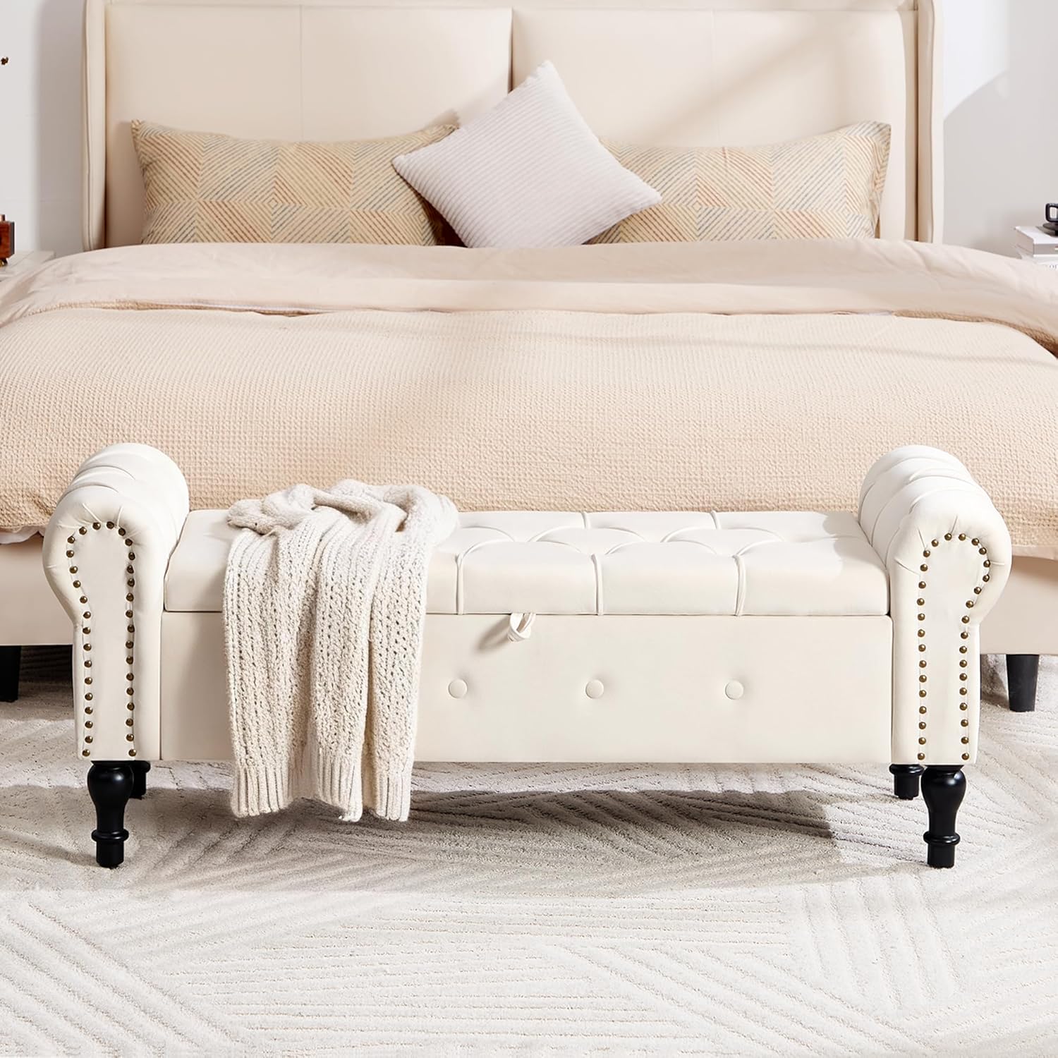 Storage Bench for Bedroom, Velvet 51" End of Bed Bench, Queen Size Bench with Rolled Arms, Tufted Storage Ottoman Benches, Upholstered Bench for Bedroom, Living Room, Entryway, Beige