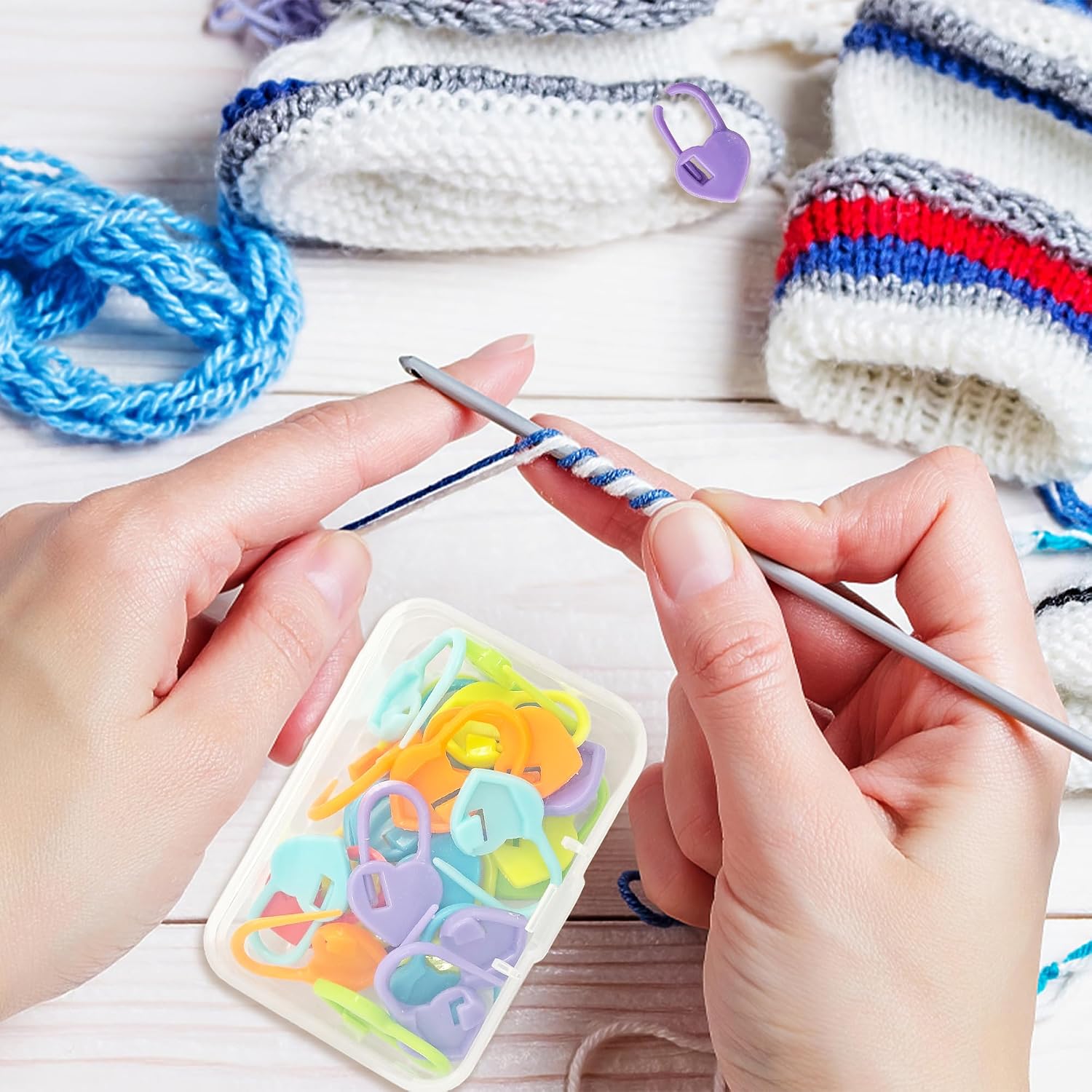 500PCS Plastic Crochet Stitch Markers, Heart Shape Locking Needle Clips for Knitting Sewing Handmade Projects DIY Craft Supplies, Knitting Stitch Counter Needle Pin (Mix Color)