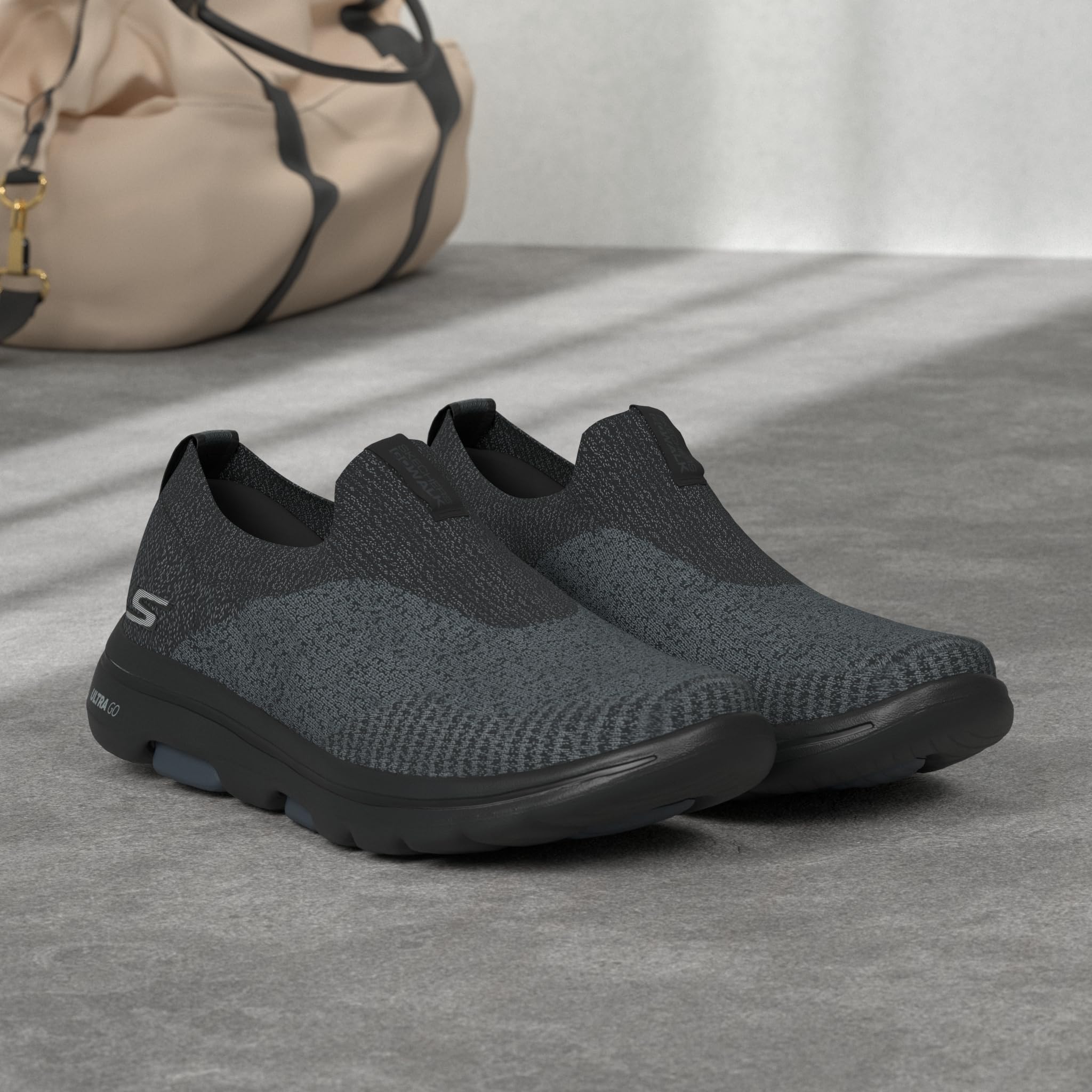 Skechers Gowalk 5 - Stretch Fit Athletic Slip-on Casual Loafer Walking Shoe TenisHombre